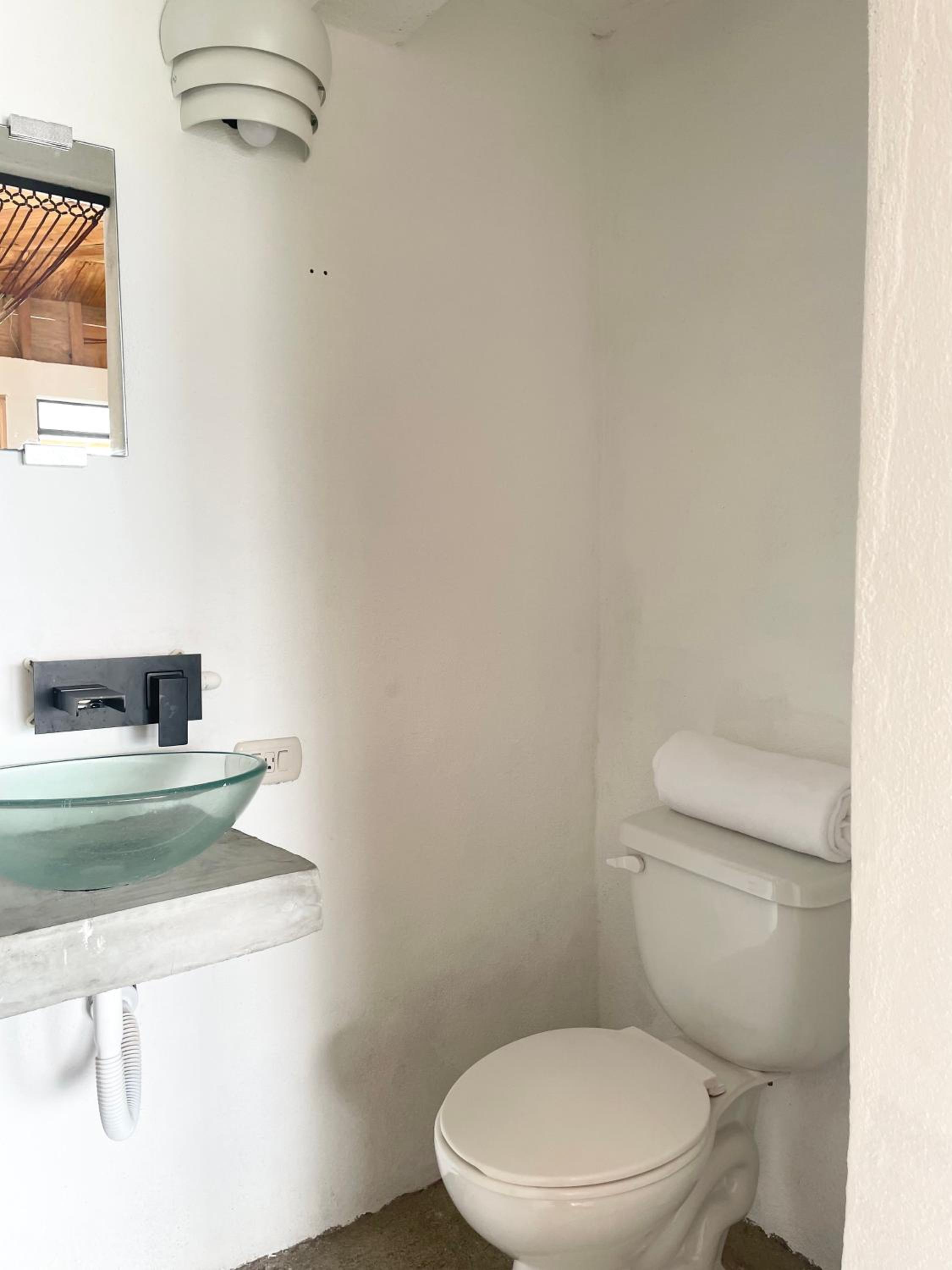 EB5 Escape-Contemporary Stay, San Marcos La Laguna #1 view 3
