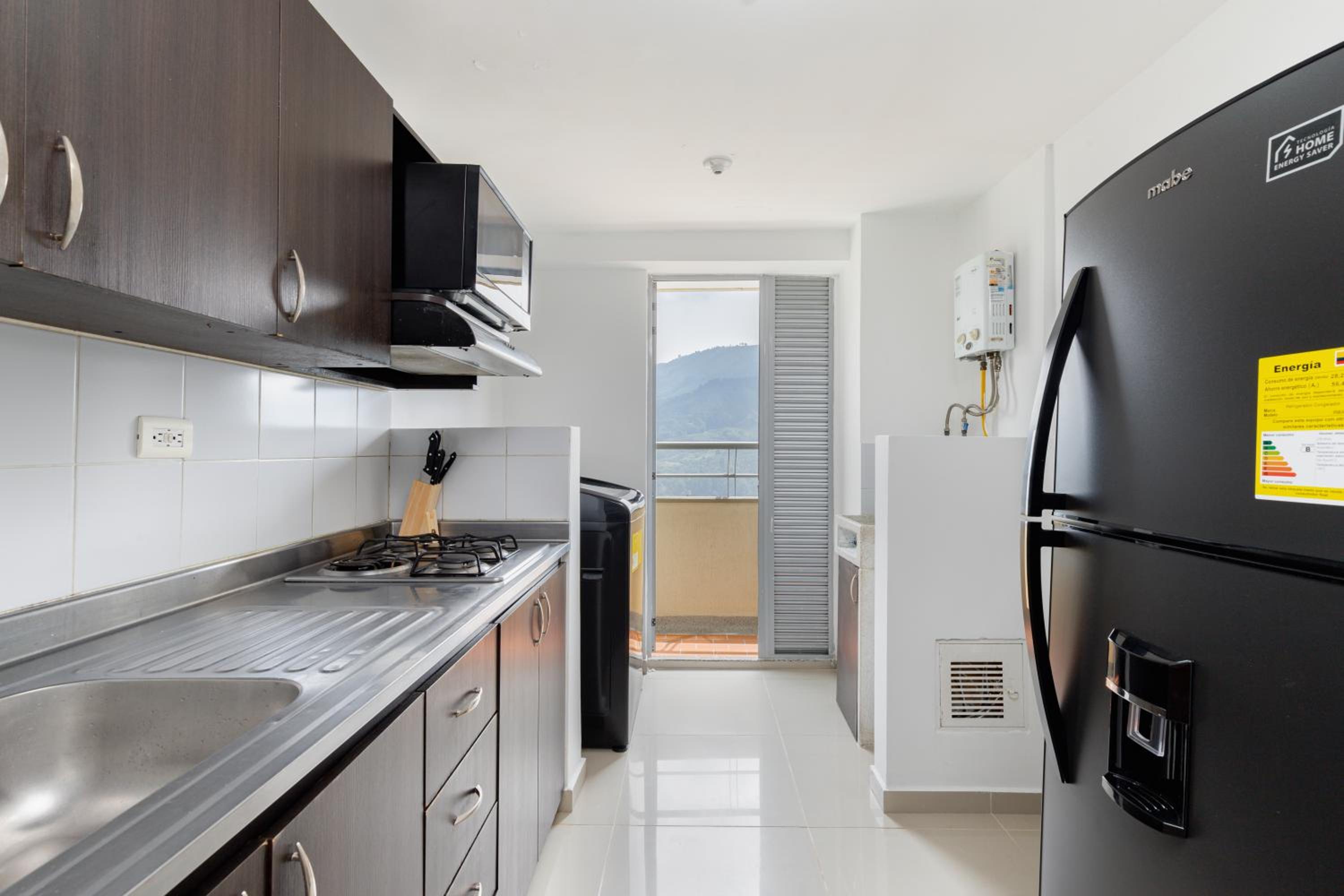 Apartamento amplio con piscina cerca al poblado