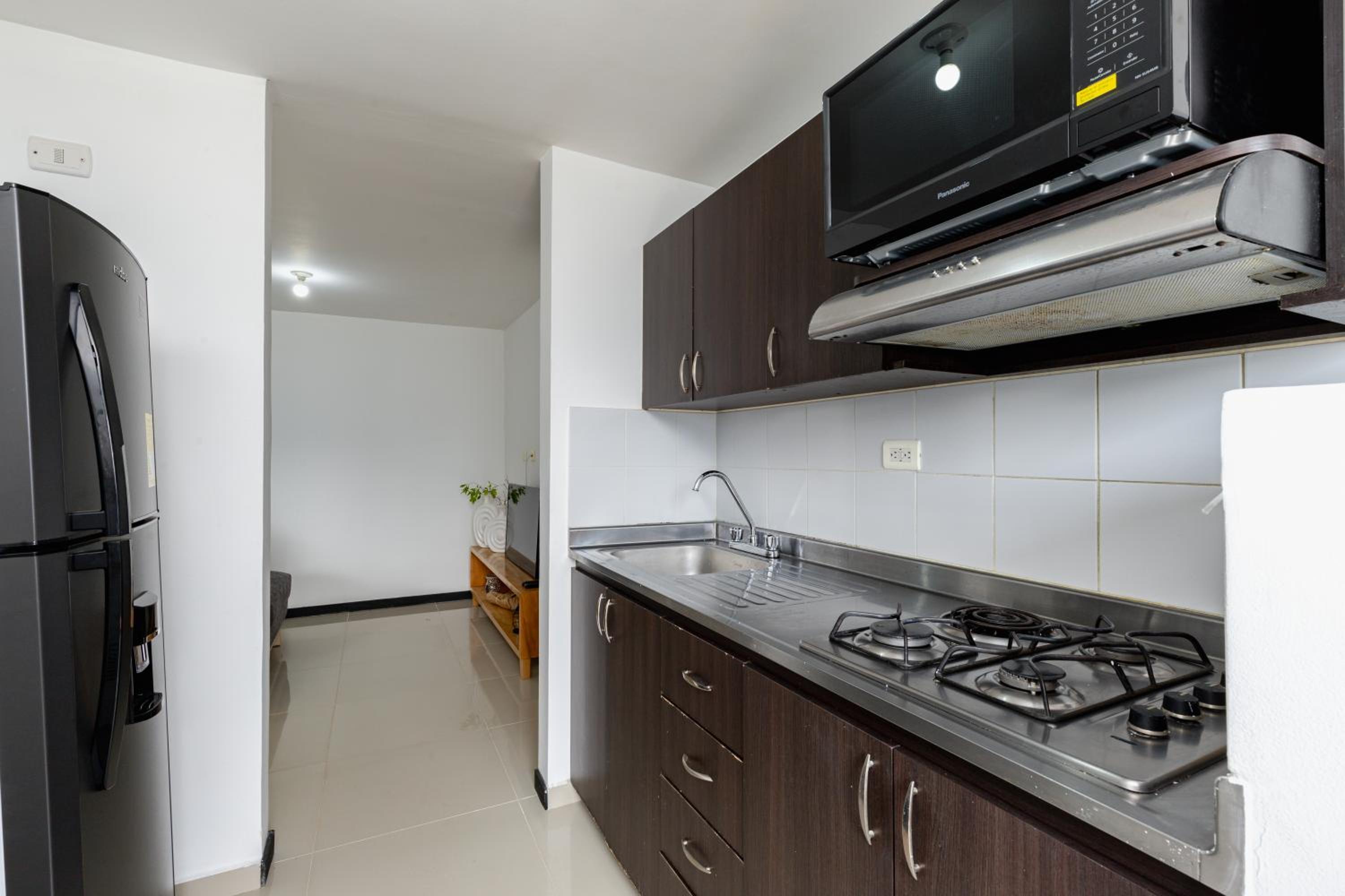 Apartamento amplio con piscina cerca al poblado