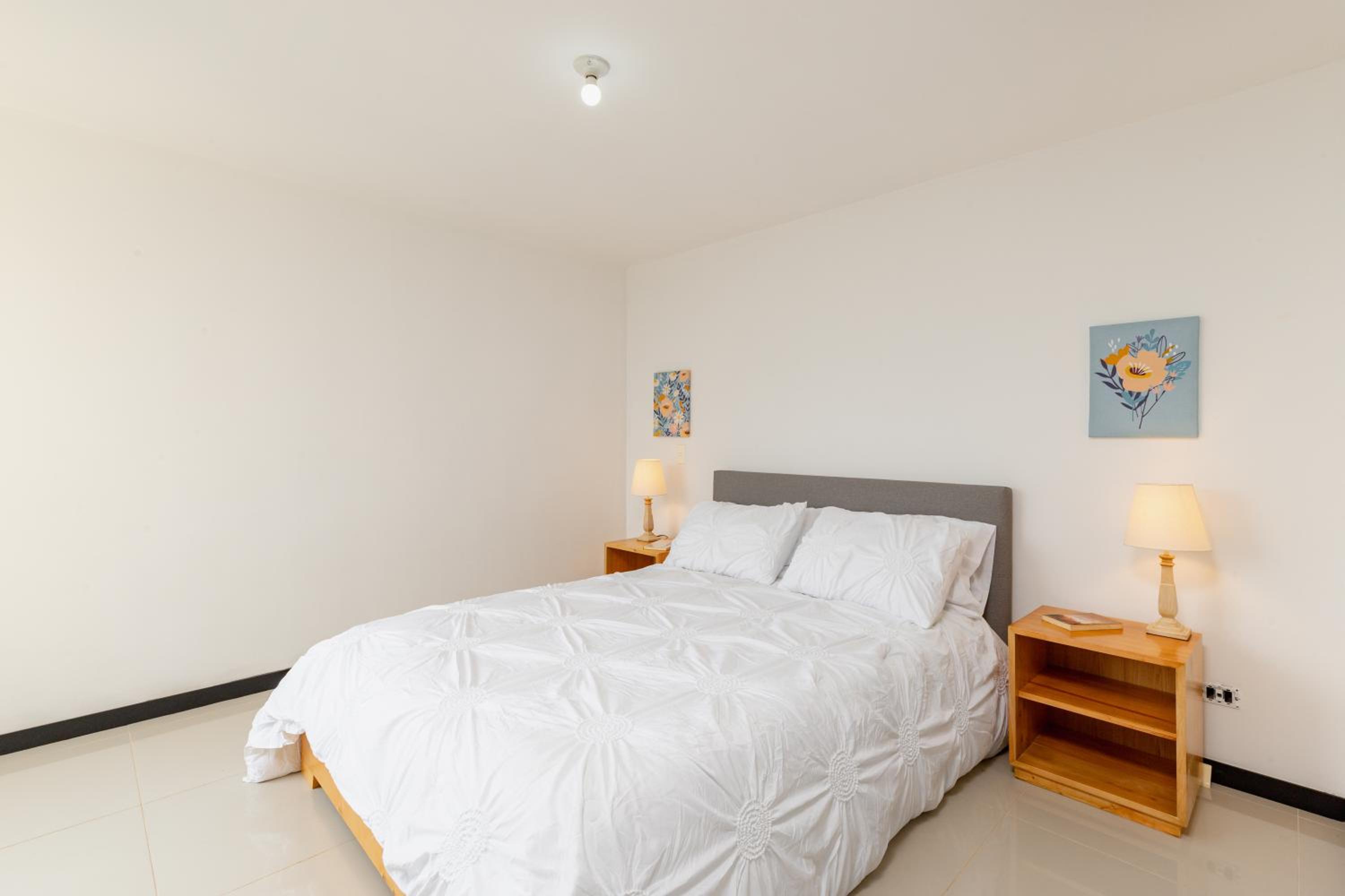 Apartamento amplio con piscina cerca al poblado