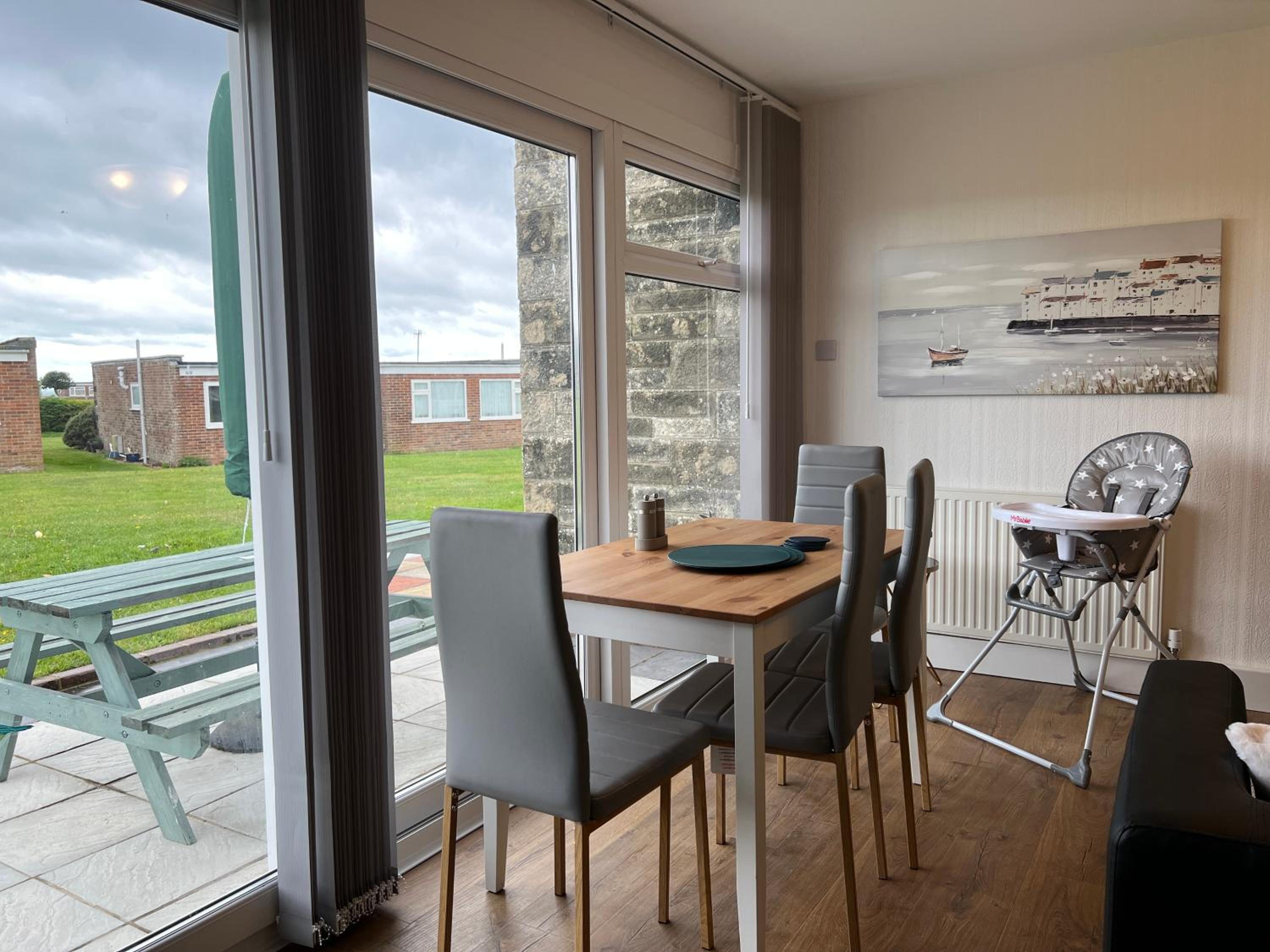 CHINE COTTAGE self-catering coastal bungalow in rural West Wight view 3