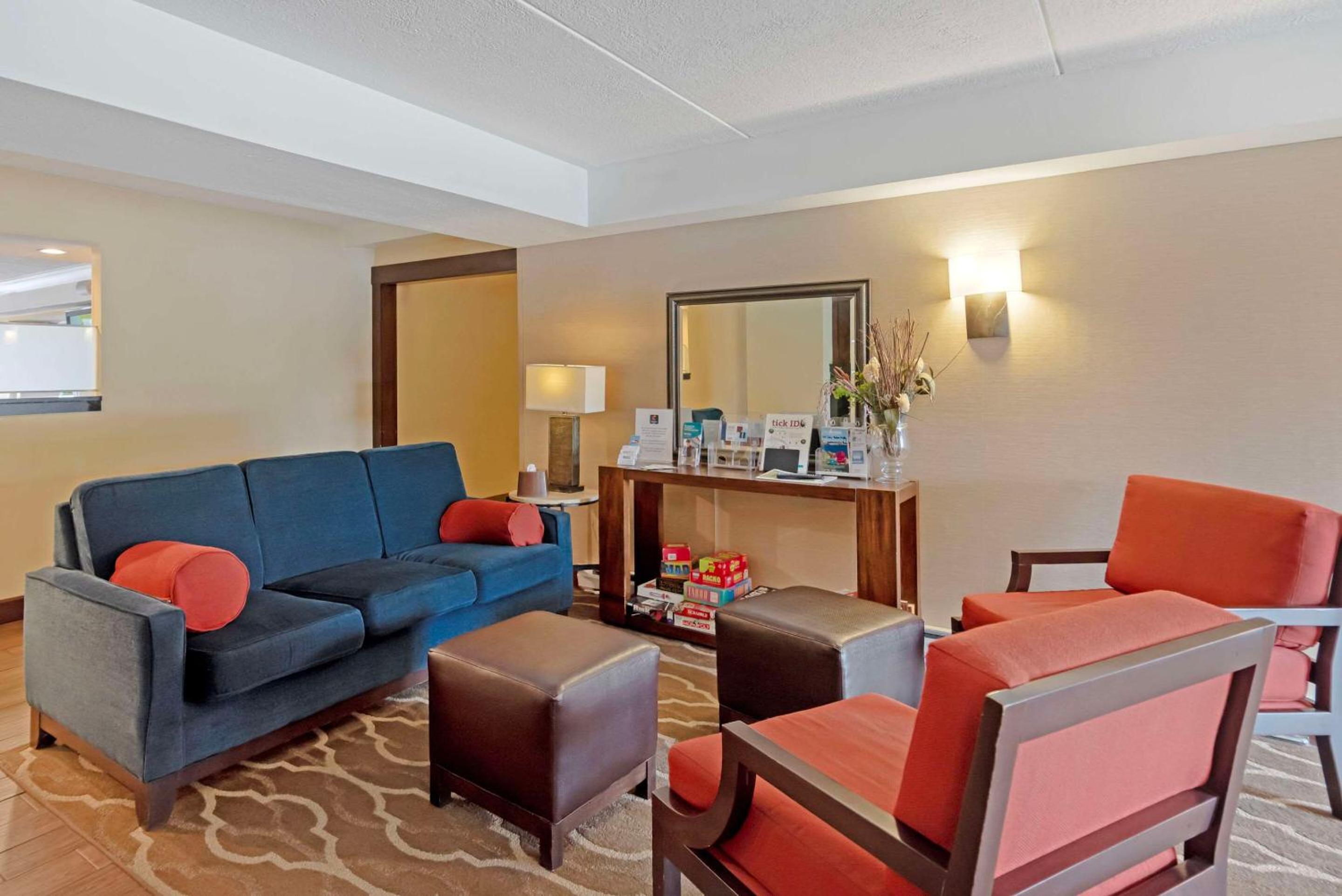 Comfort Inn Bangor North view 3