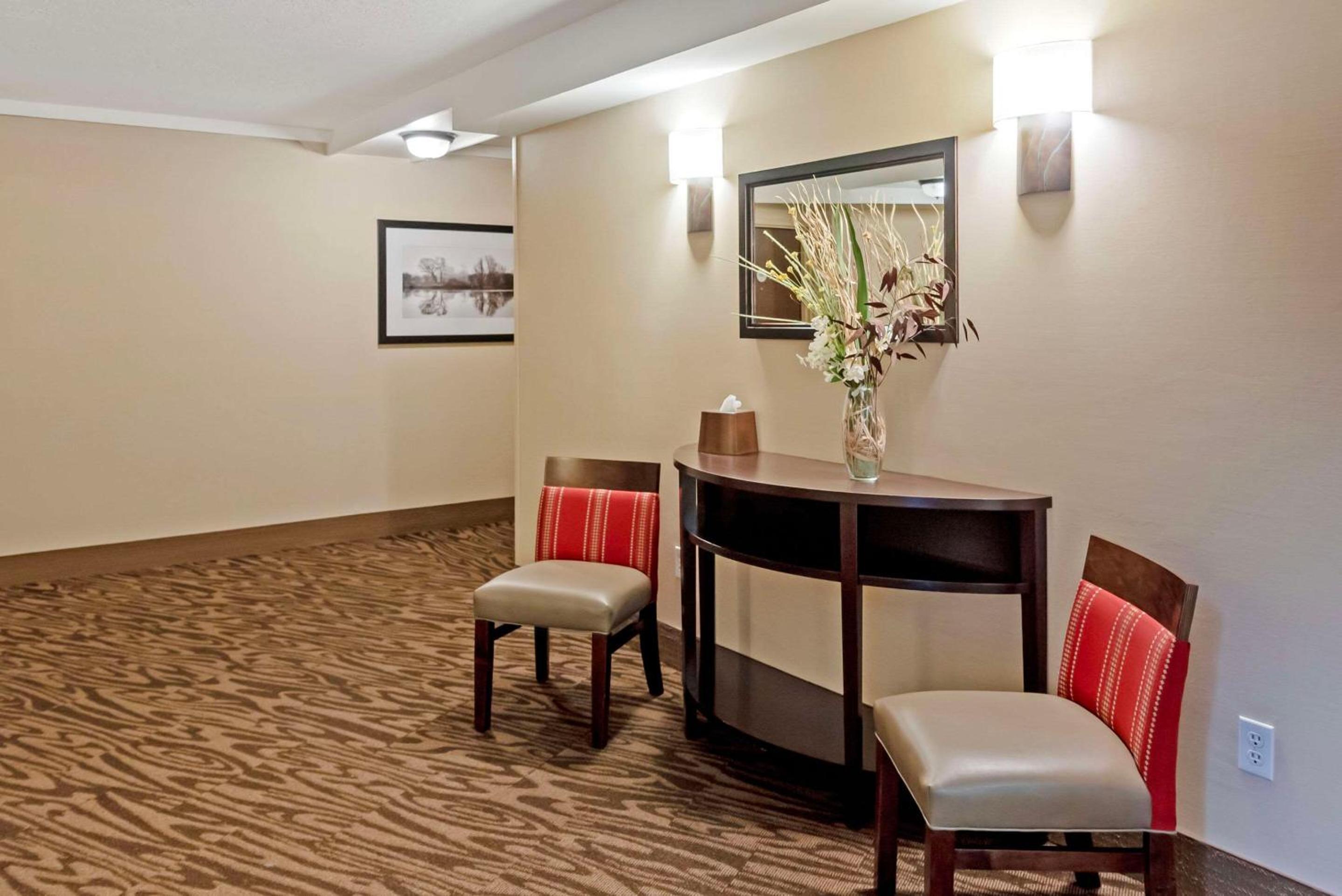 Comfort Inn Bangor North view 4