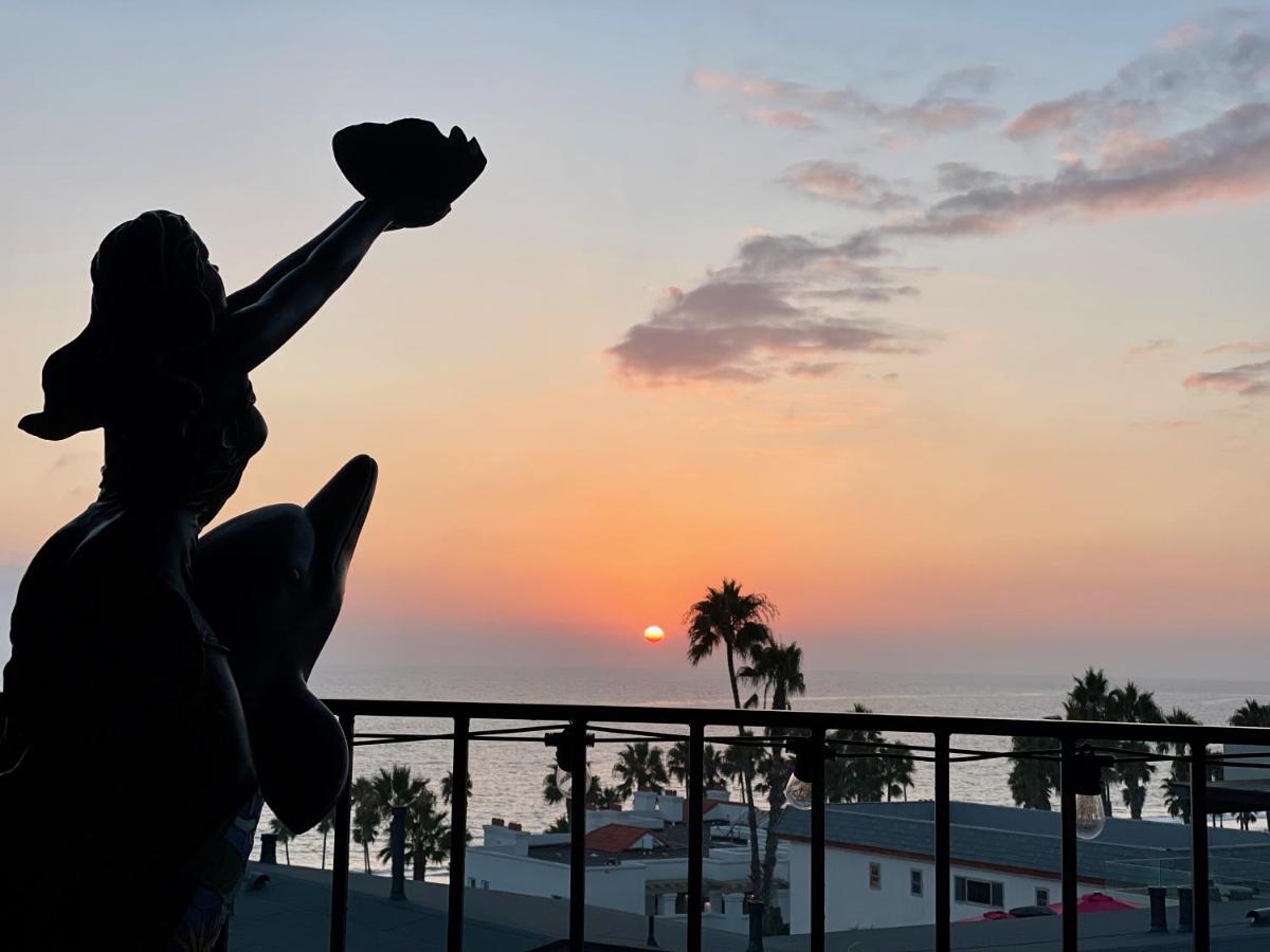 SurfView VR - Best Ocean and Pier View, 5 mins to Beach, Cozy Patio, Pet Friendly view 4