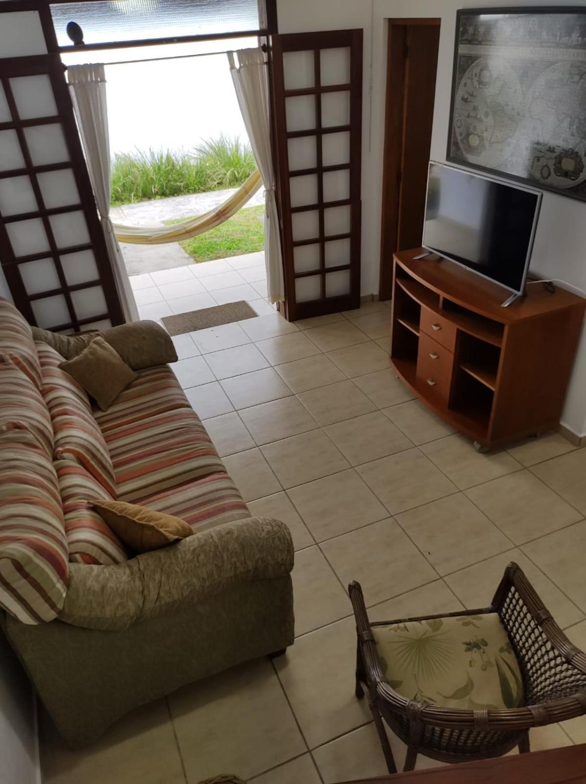 Casa em condominio fechado próximo a praia