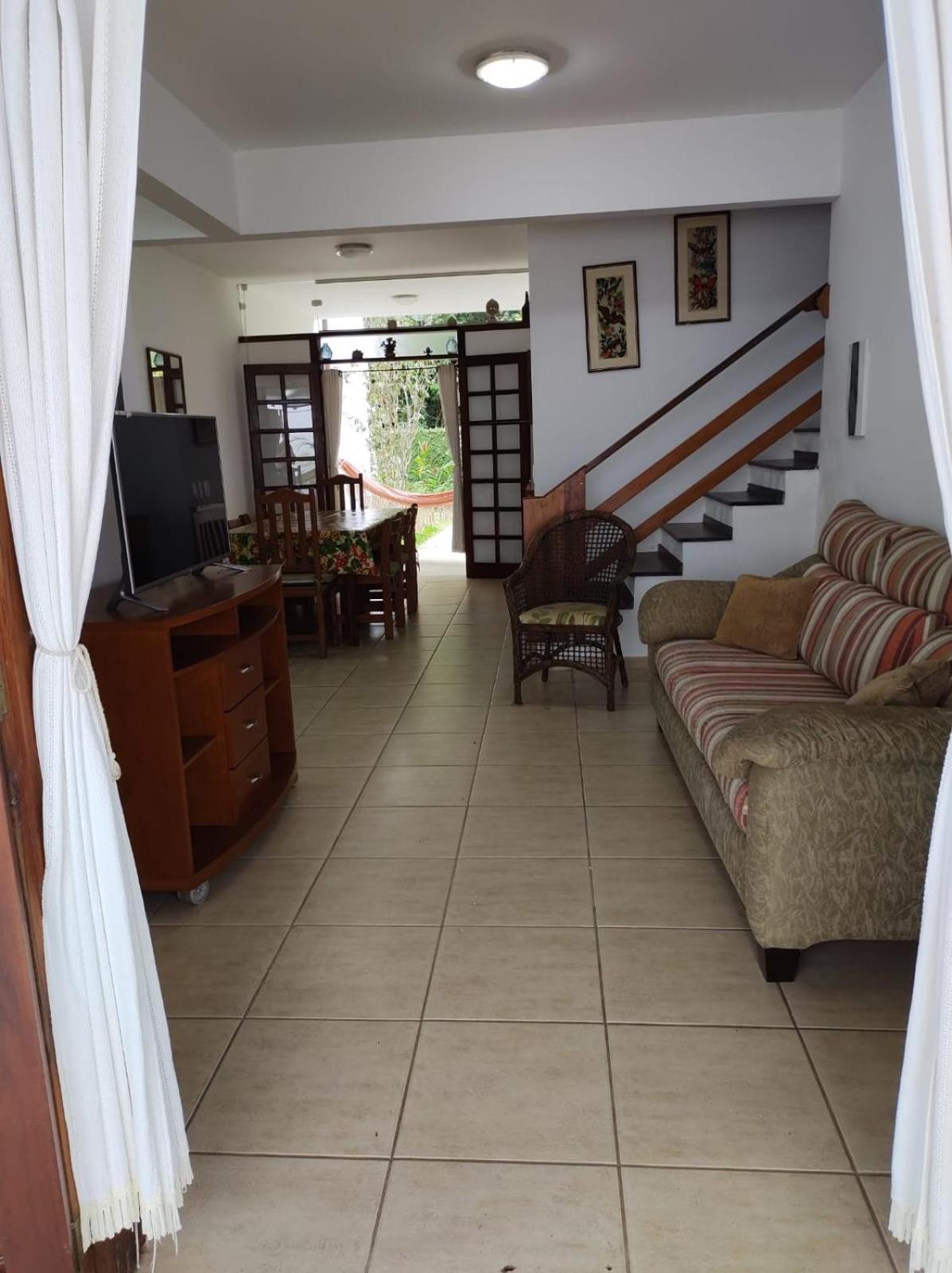 Casa em condominio fechado próximo a praia