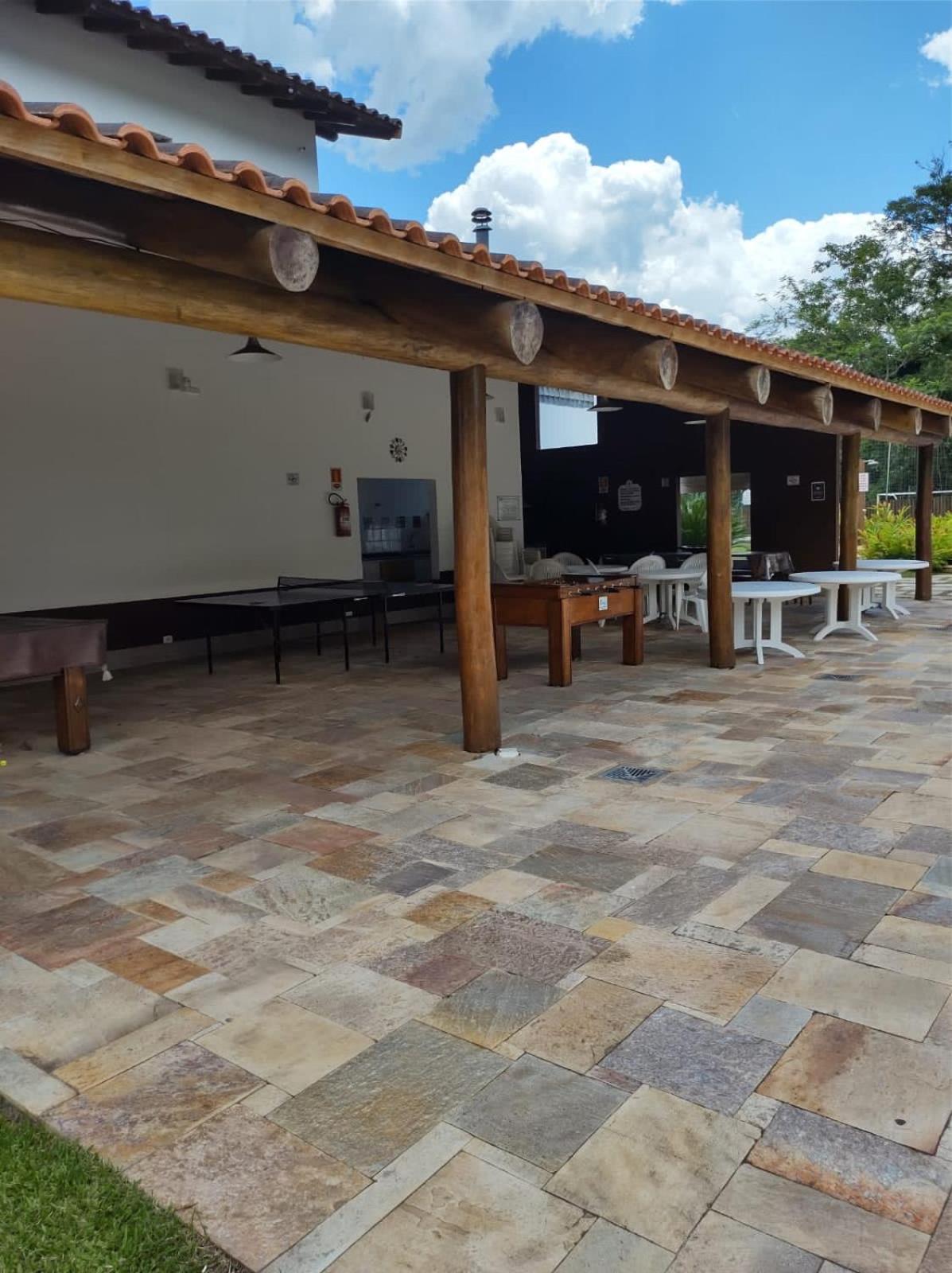 Casa em condominio fechado próximo a praia
