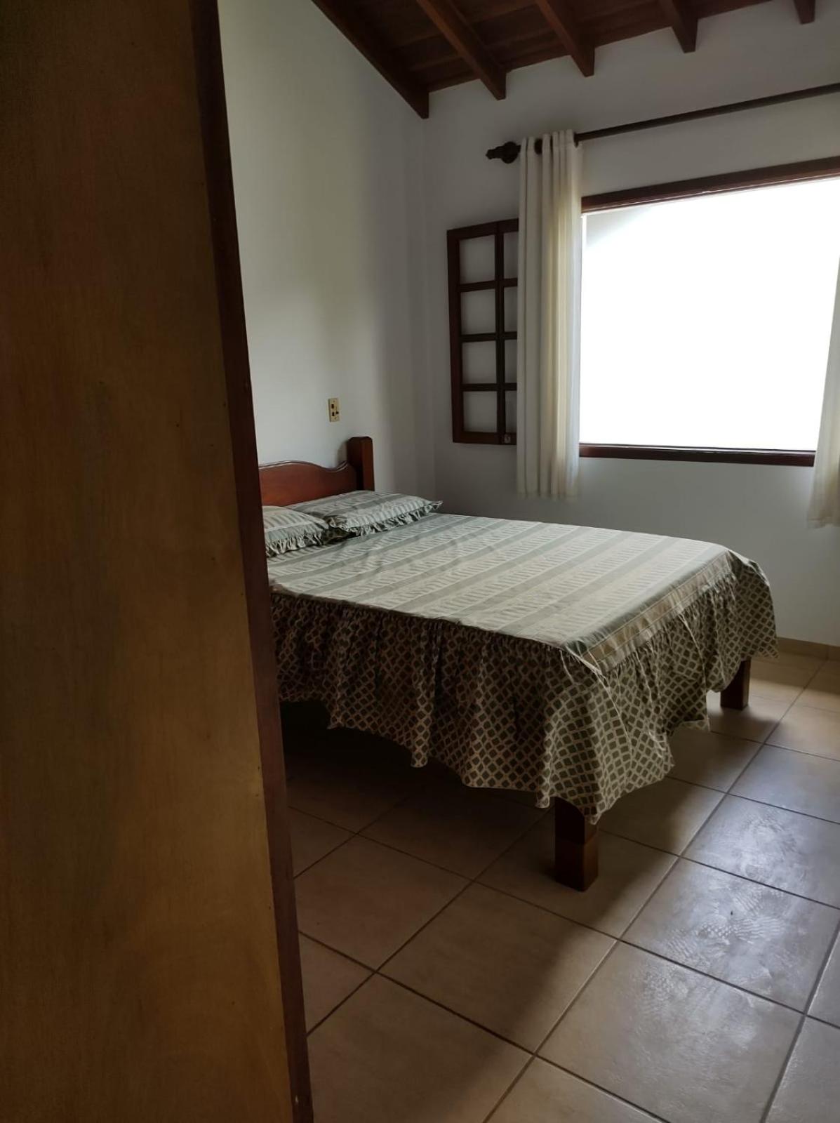 Casa em condominio fechado próximo a praia