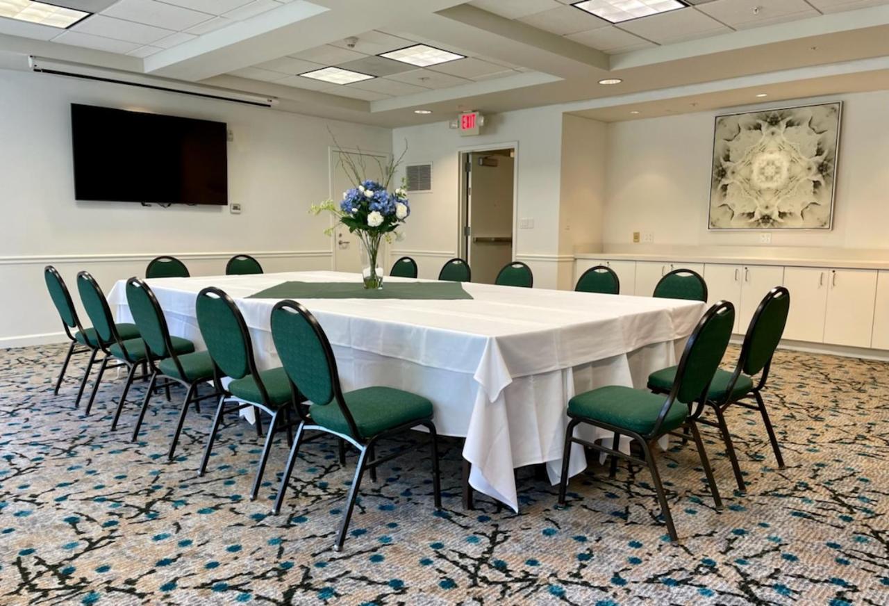 Hilton Garden Inn Calabasas - Property Image 1