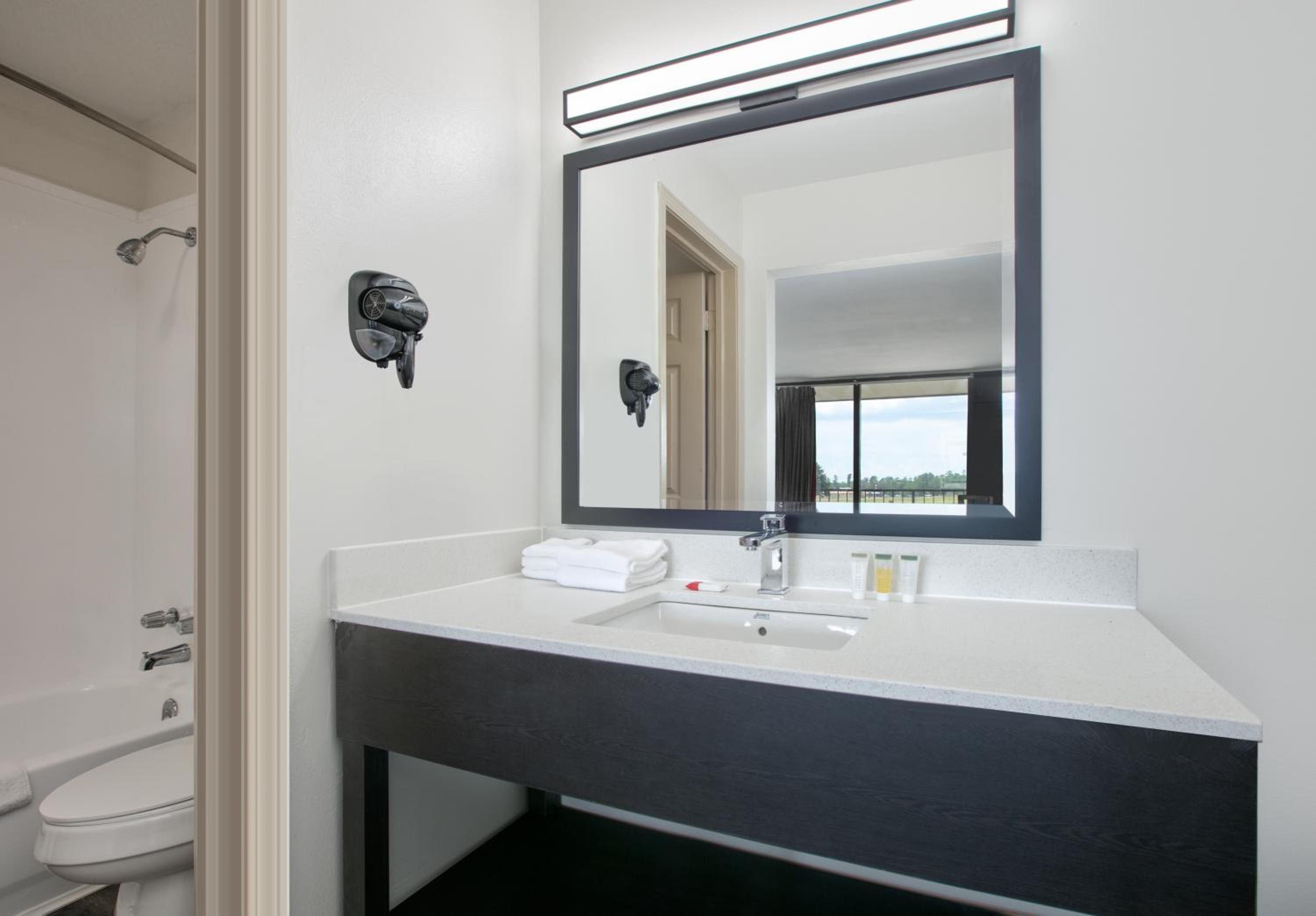 Ramada by Wyndham Diamondhead I-10 Gulfport