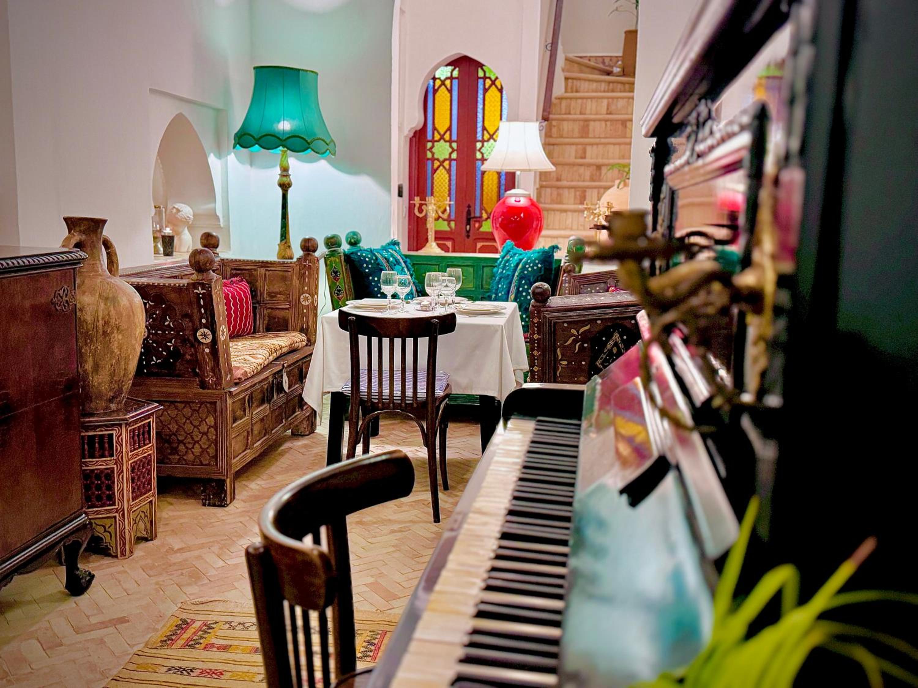 lounge