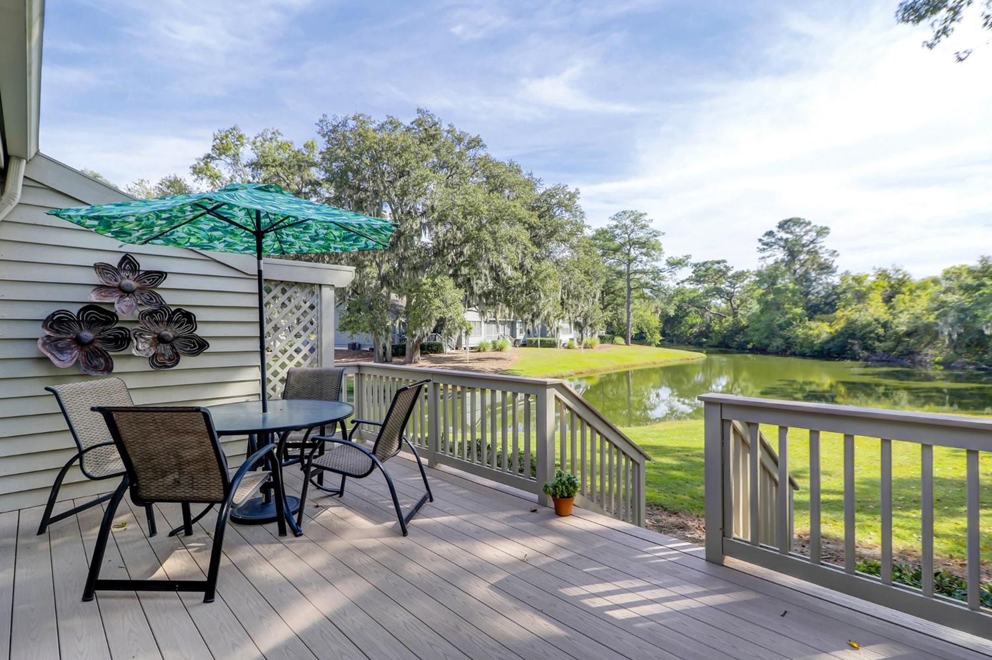 Updated Baths w Tile Showers King 2 Twins sleeps 4 Bikes & Beach Gear included