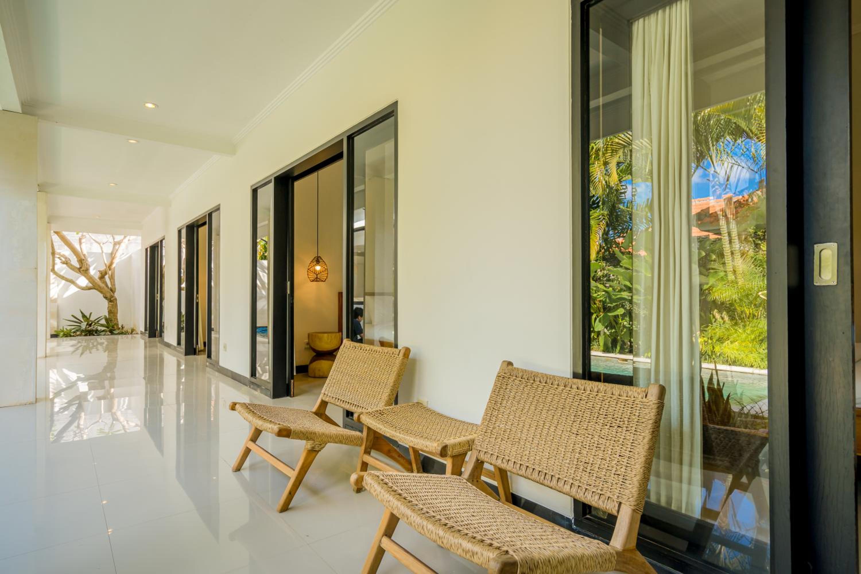 Hotel 4 Bdr -Villa Donna, Fast Wi-Fi & Private Pool - Image 1