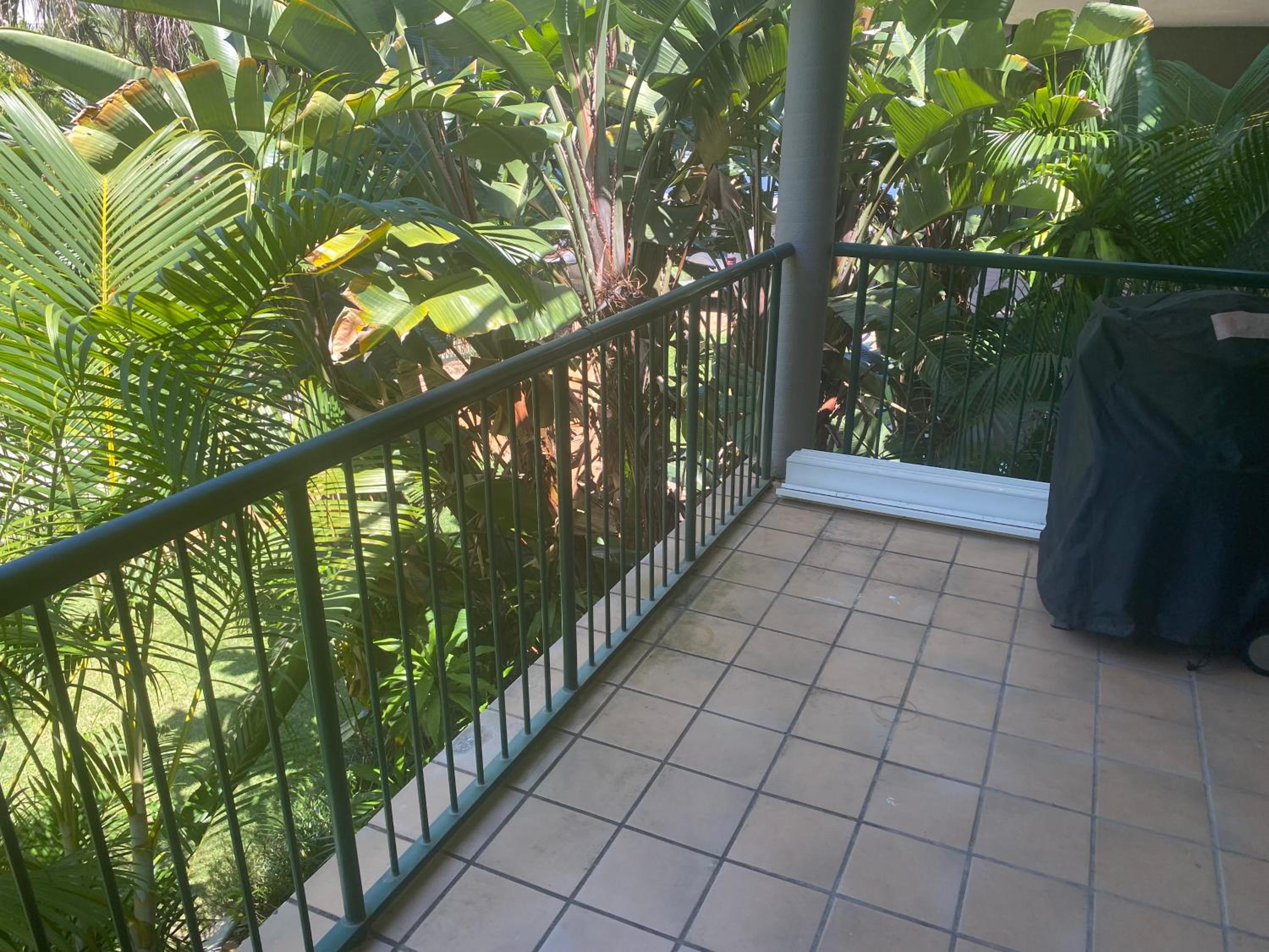 Rainbow Beach Resort overlooking Pool