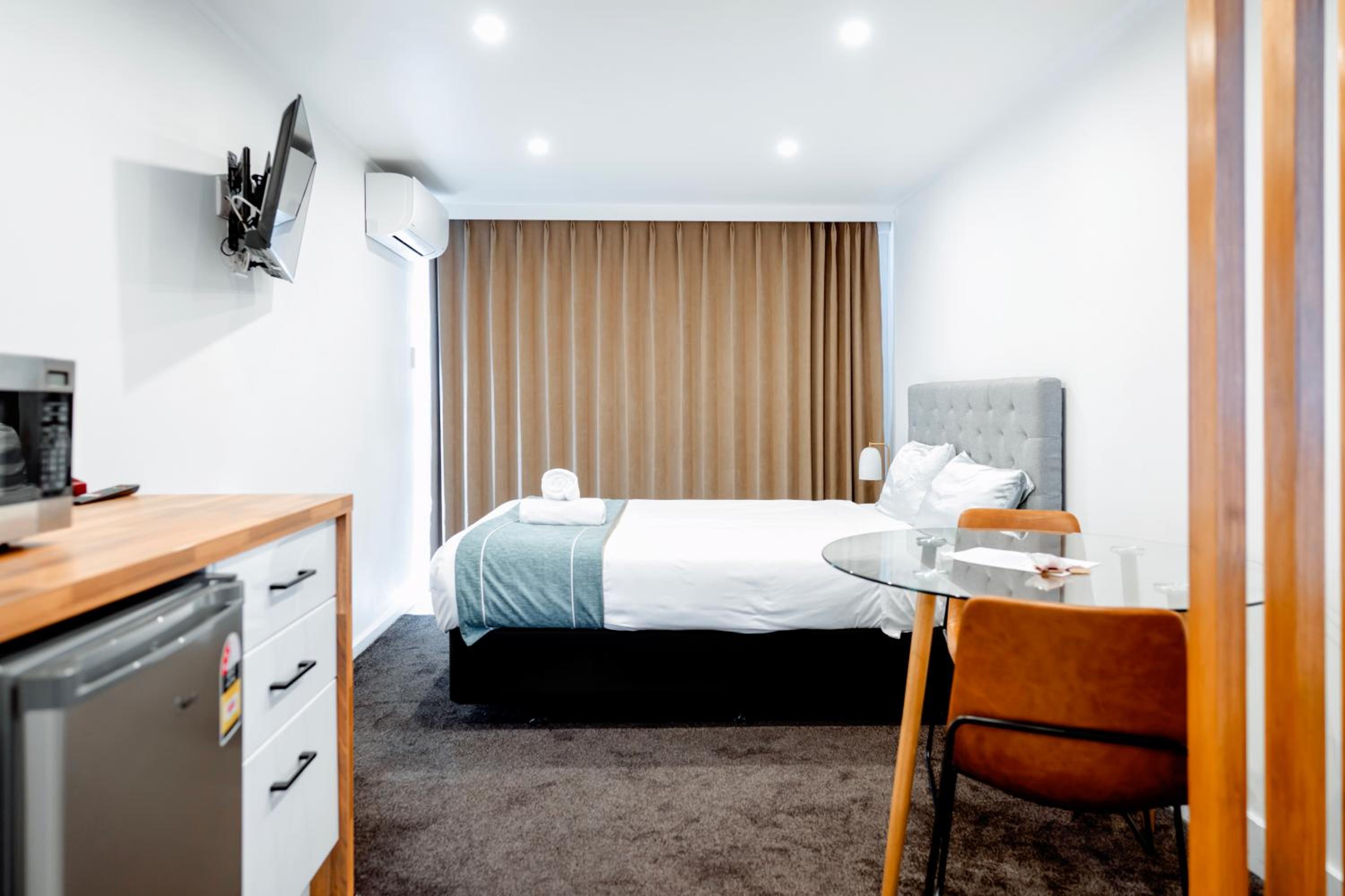 Merivale Court Motel & Apartments