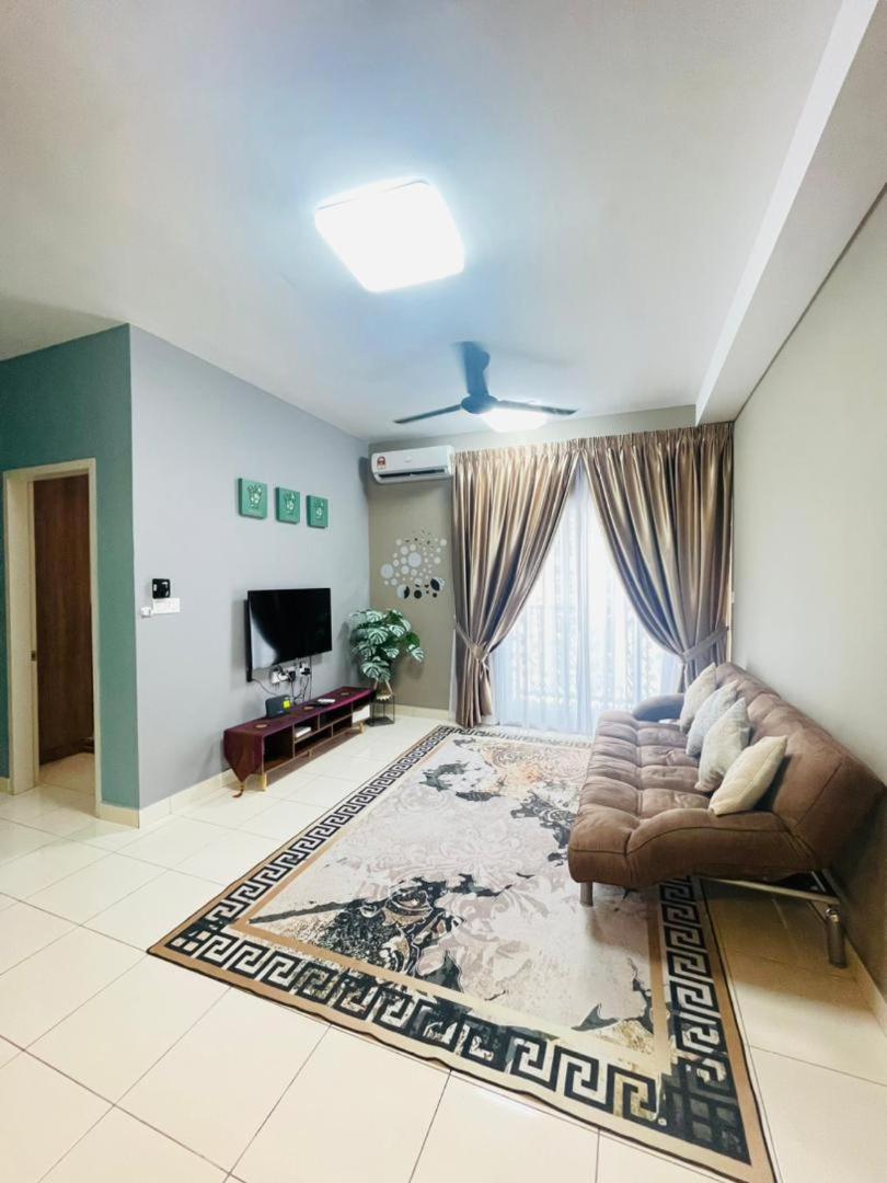 AF Homestay 3 Bedrooms 15mins to KLIA Free Wifi Netflix