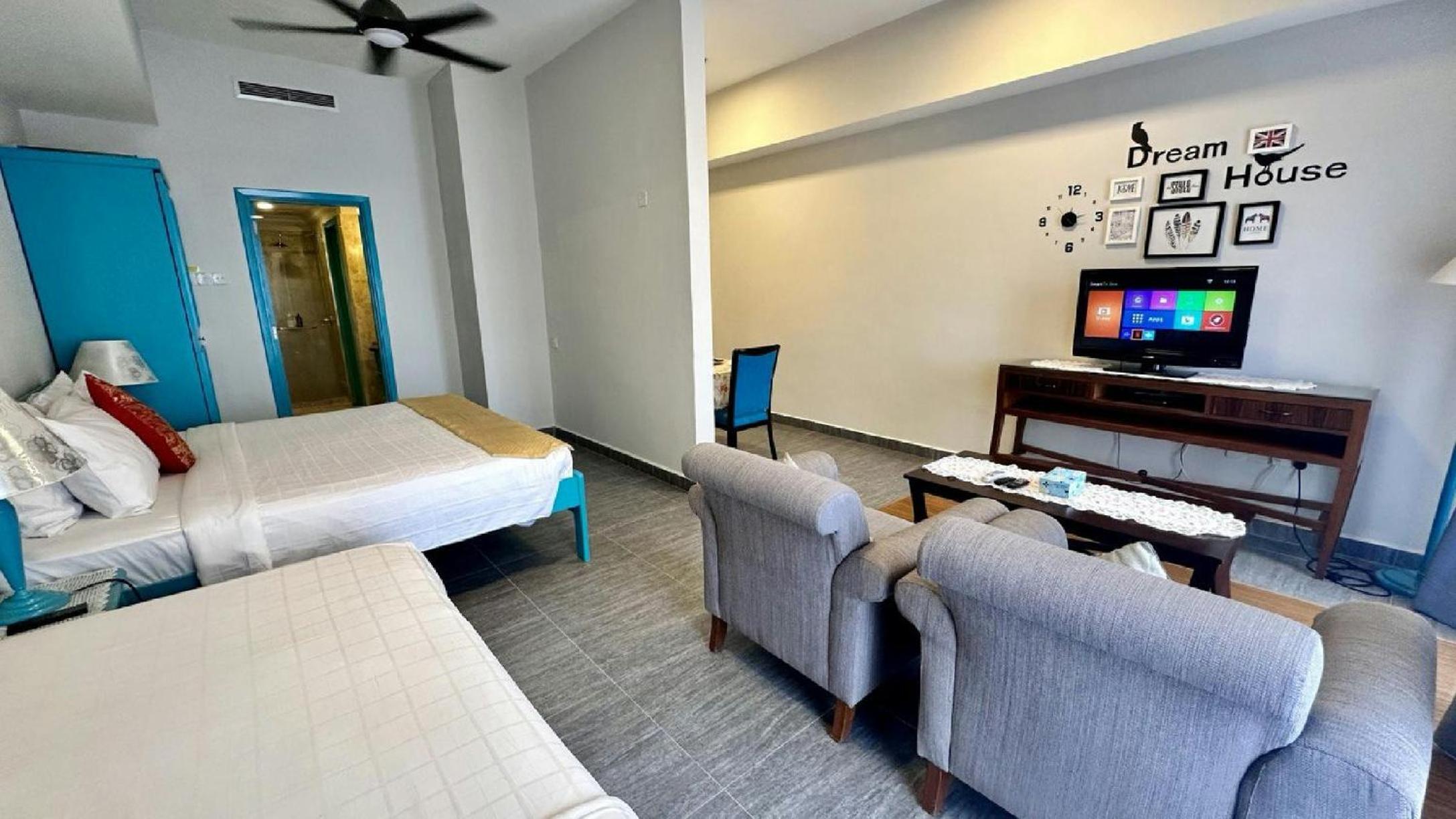 Rihanna service suite at times square