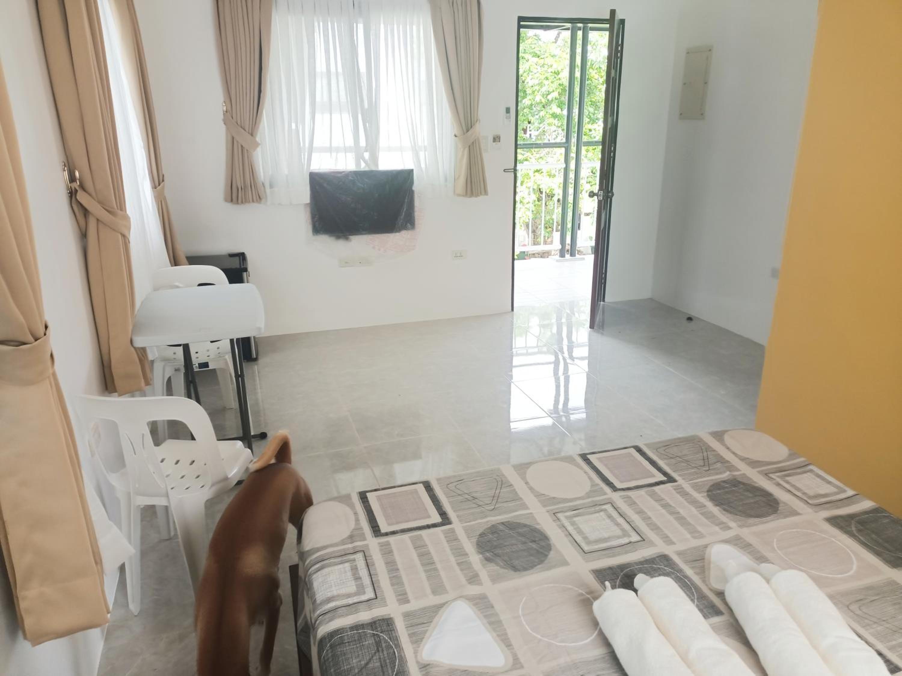 Alona WhiteHouses Resort