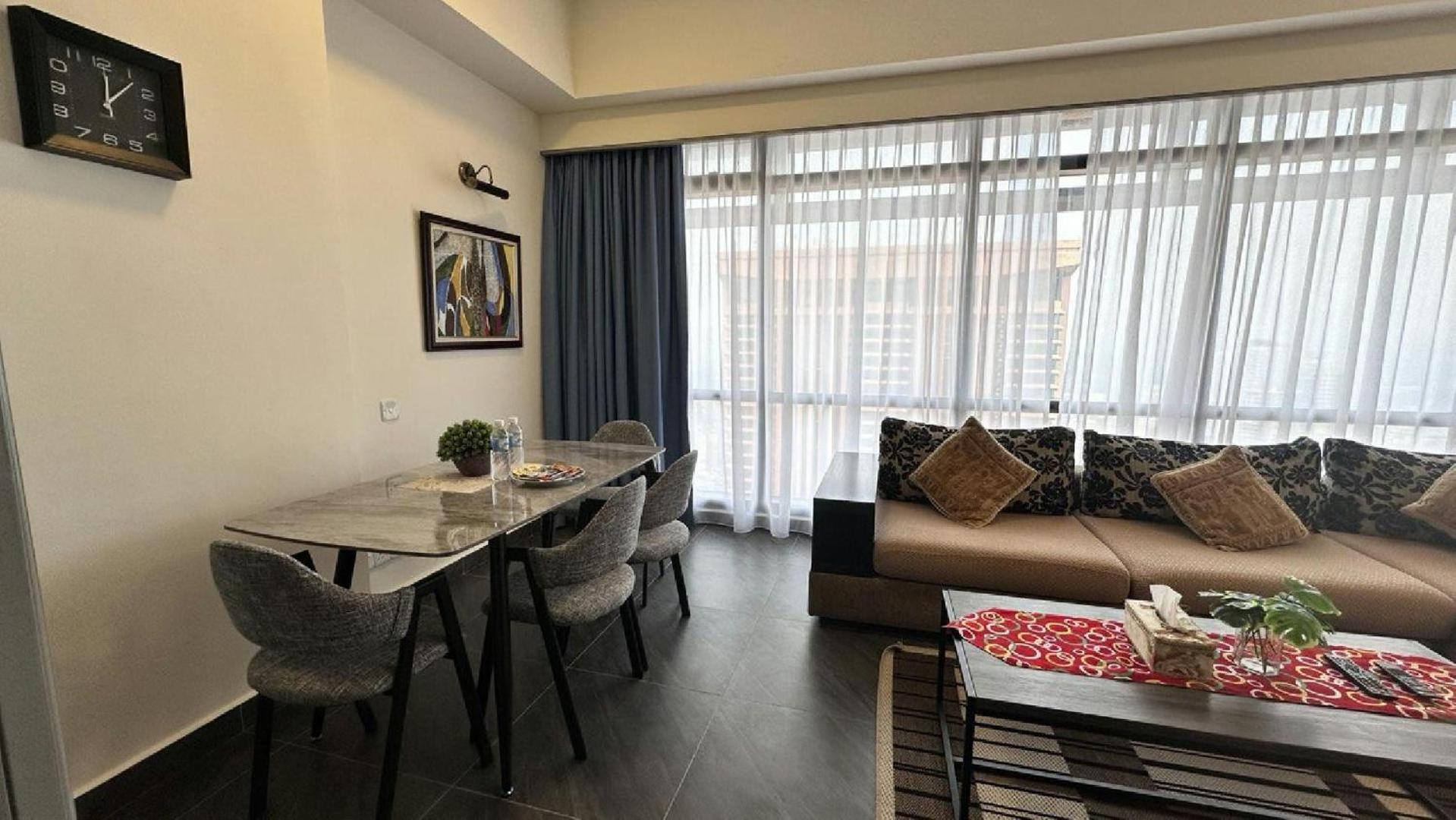Rihanna service suite at times square