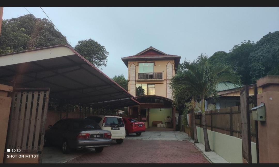 ILHAMVILLA GUEST HOUSE Binjai Kubang Kerian photo 1