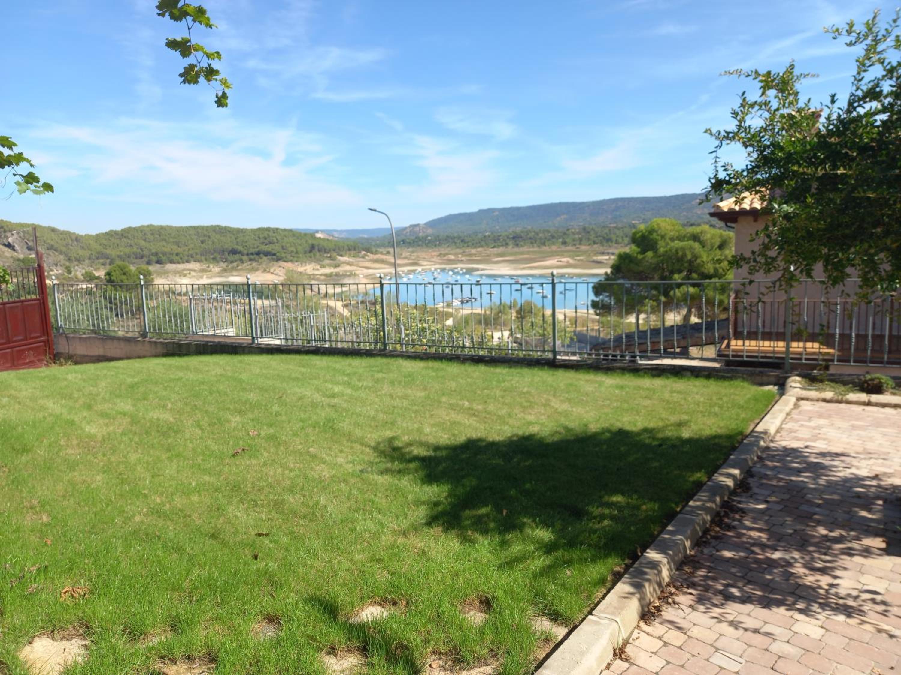 Casa rural lago azul