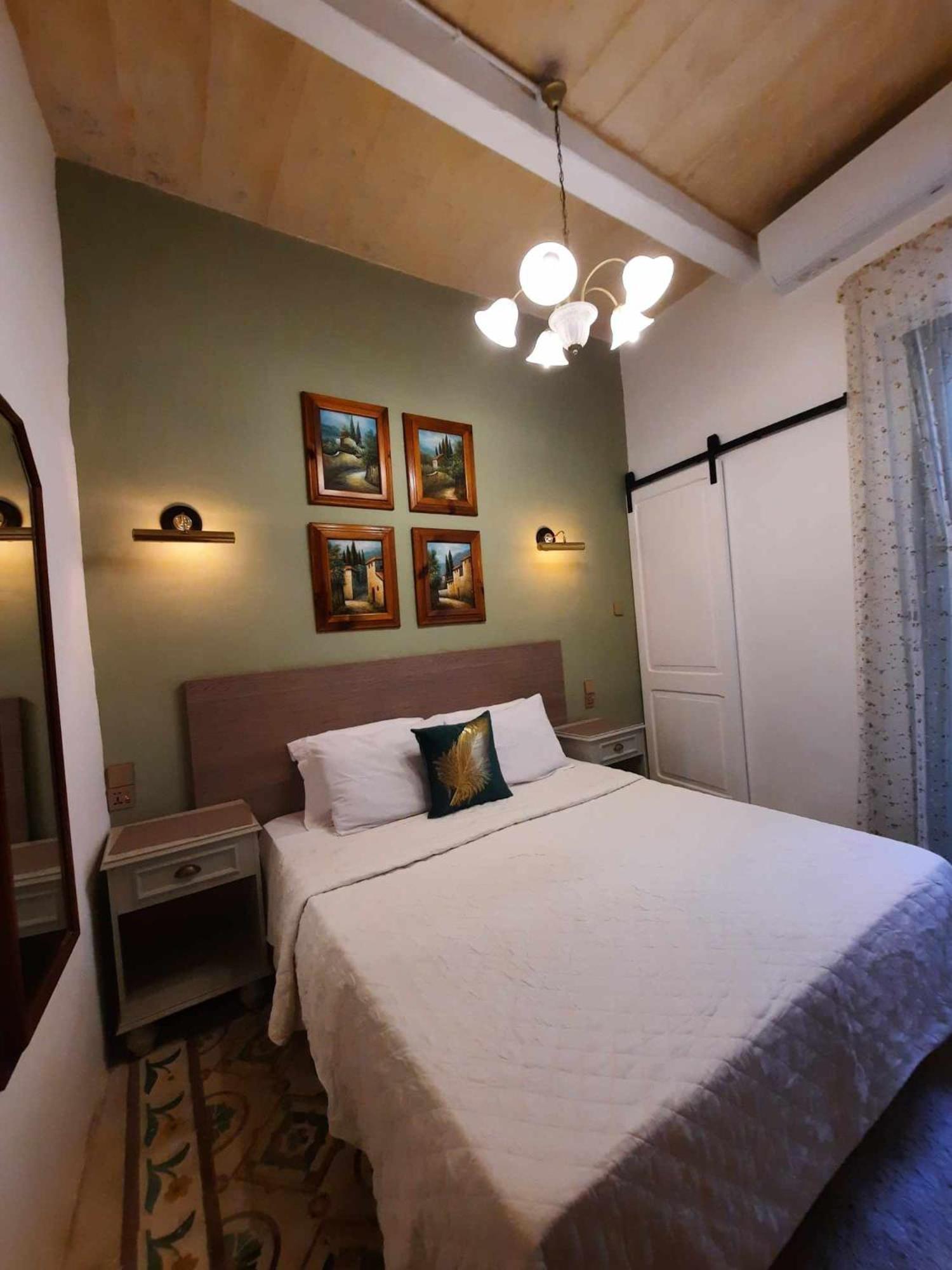 Bizzilla Lodging Suite view 5