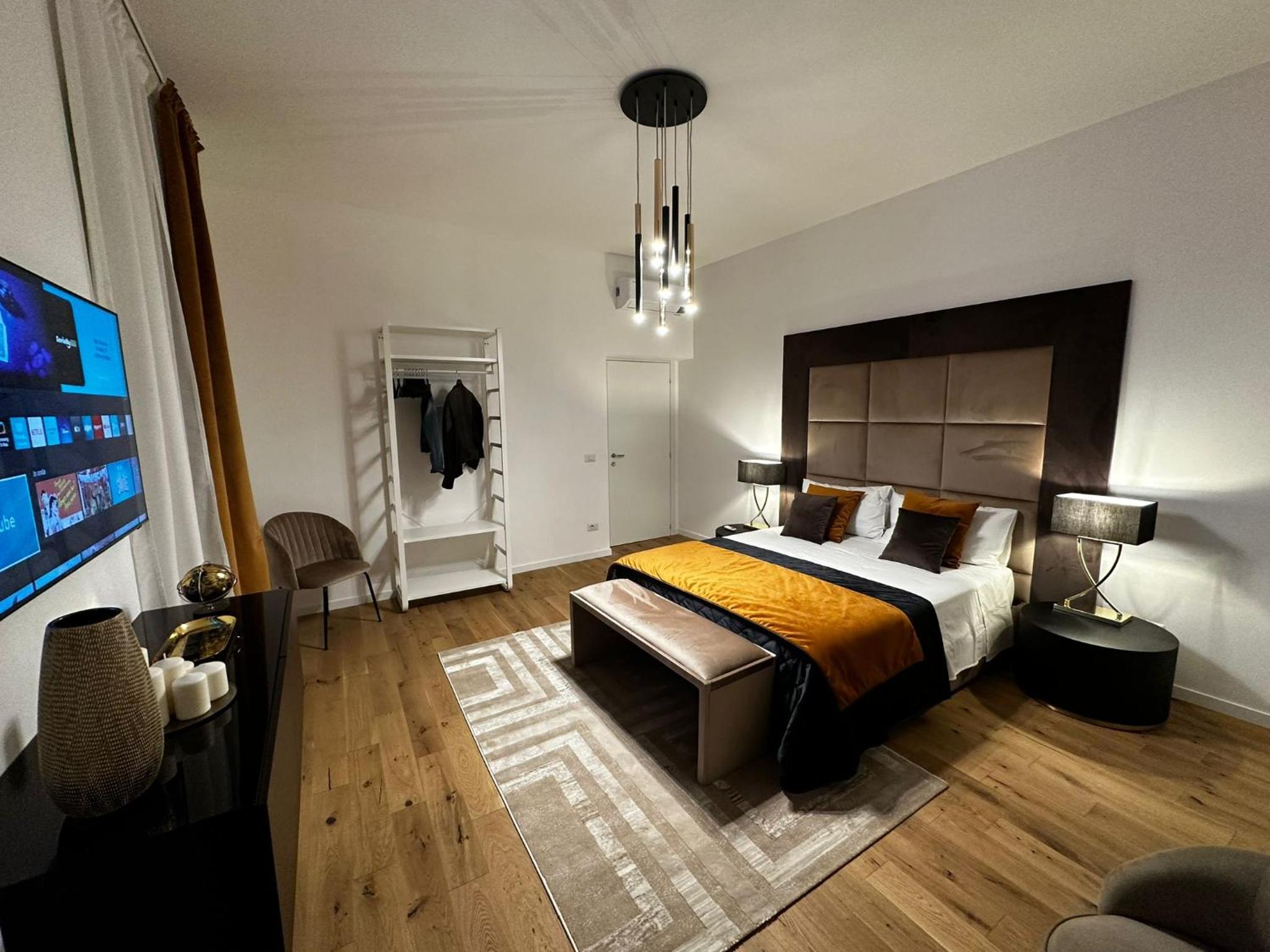 CURATO COLLECTION APARTMENTS