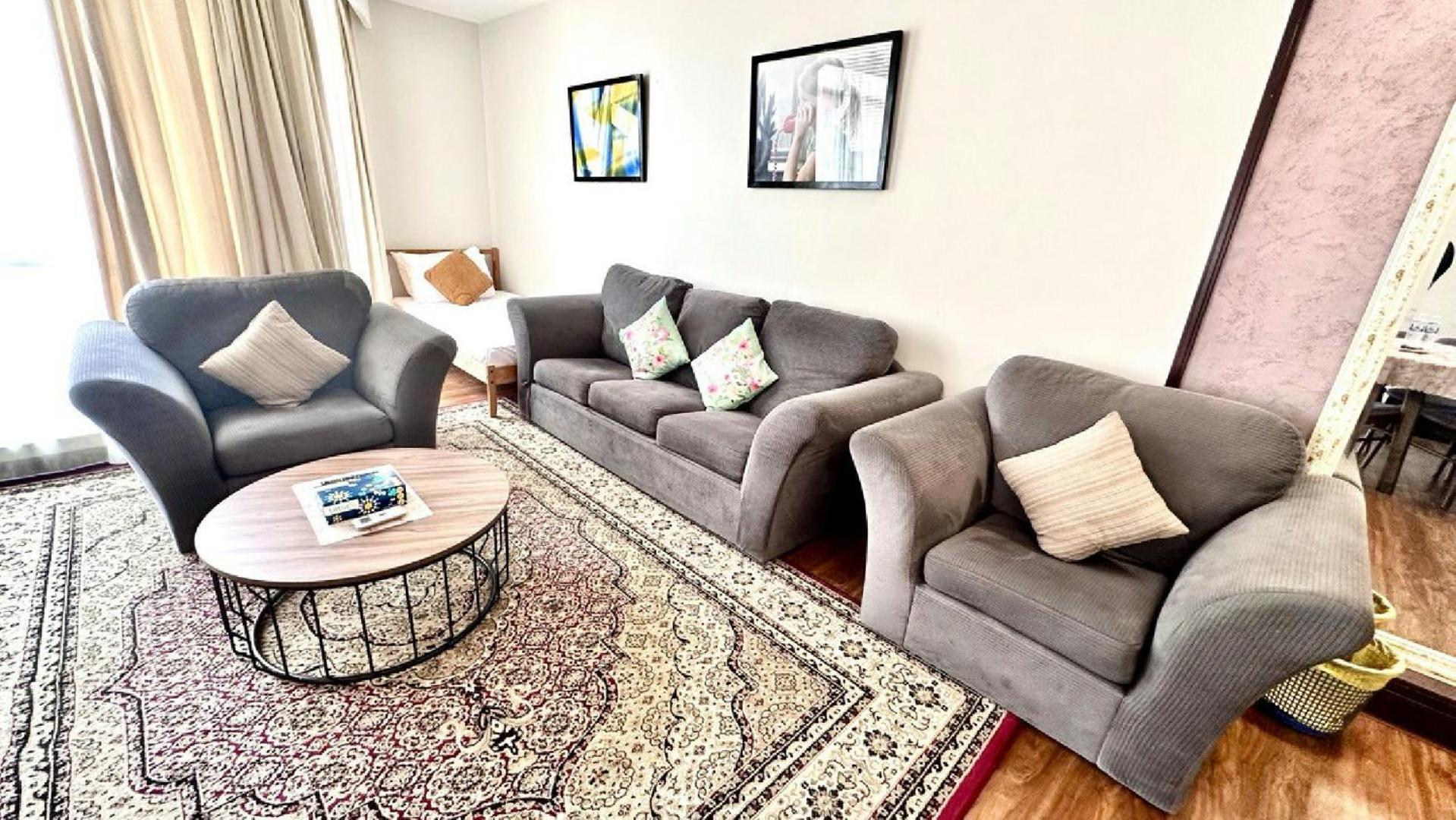 Rihanna service suite at times square