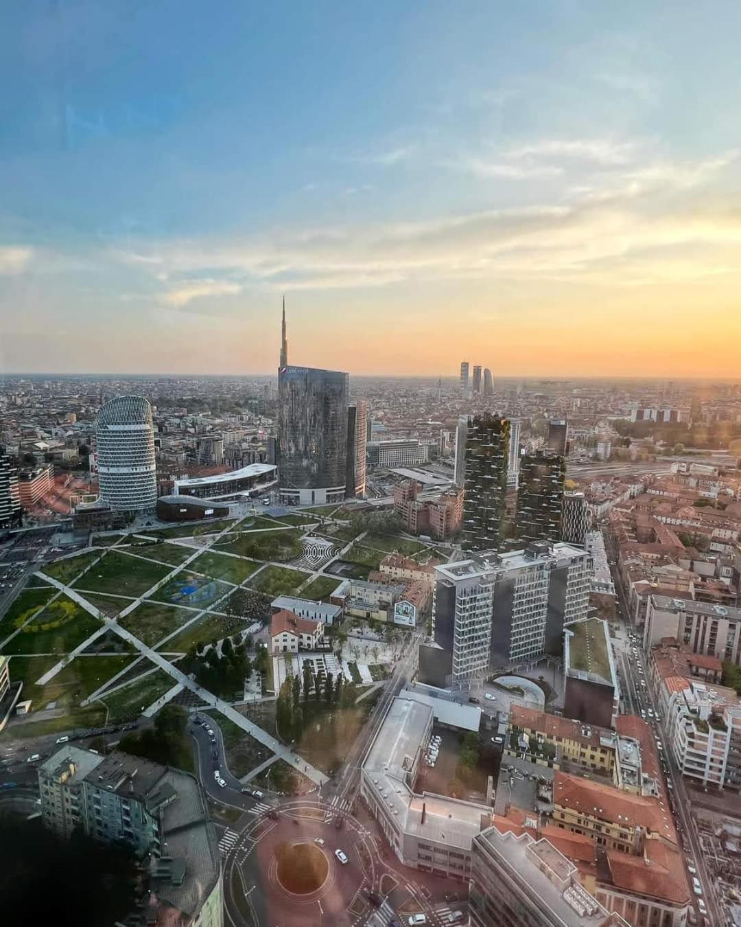 Milano Isola - Bright 2-room apartment with balcony
