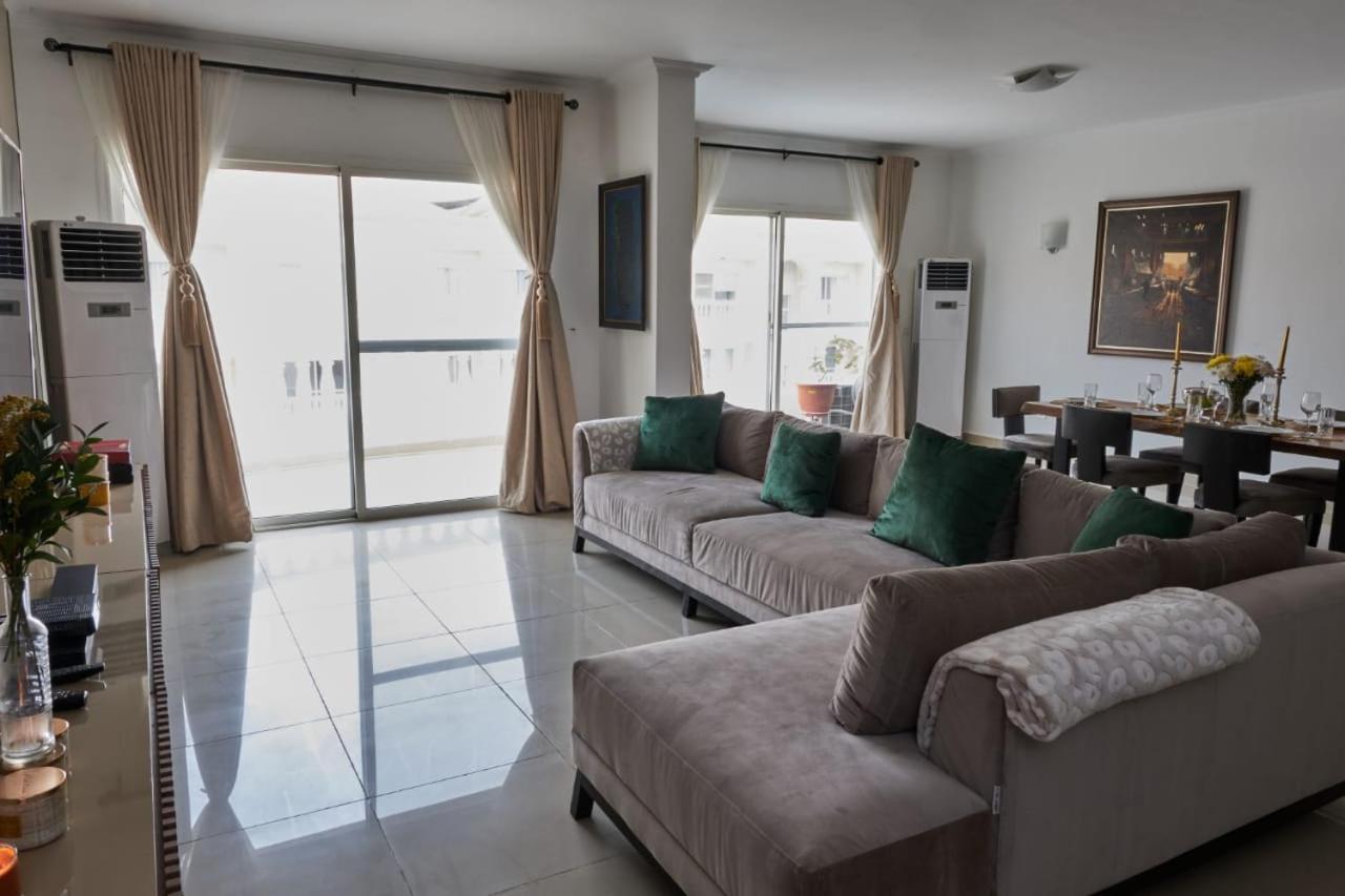 Zenith Apartment
