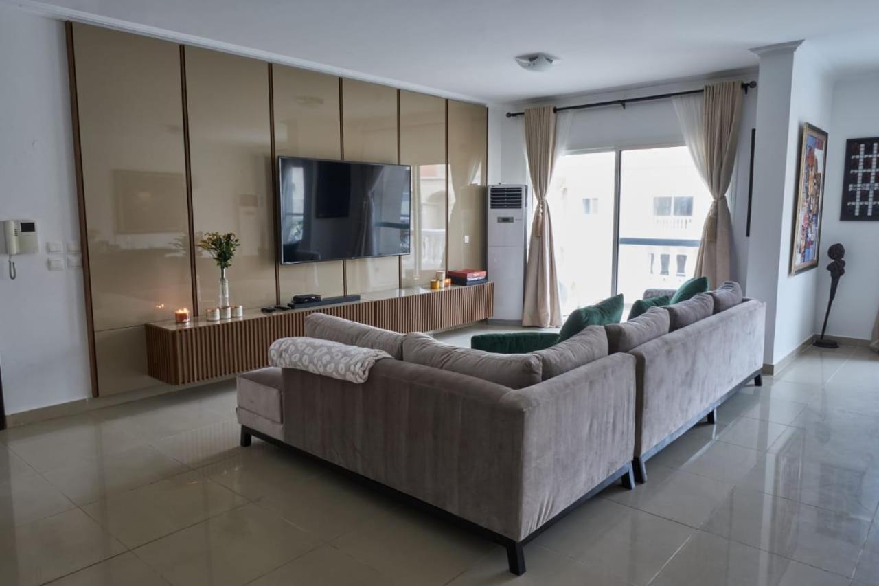 Zenith Apartment