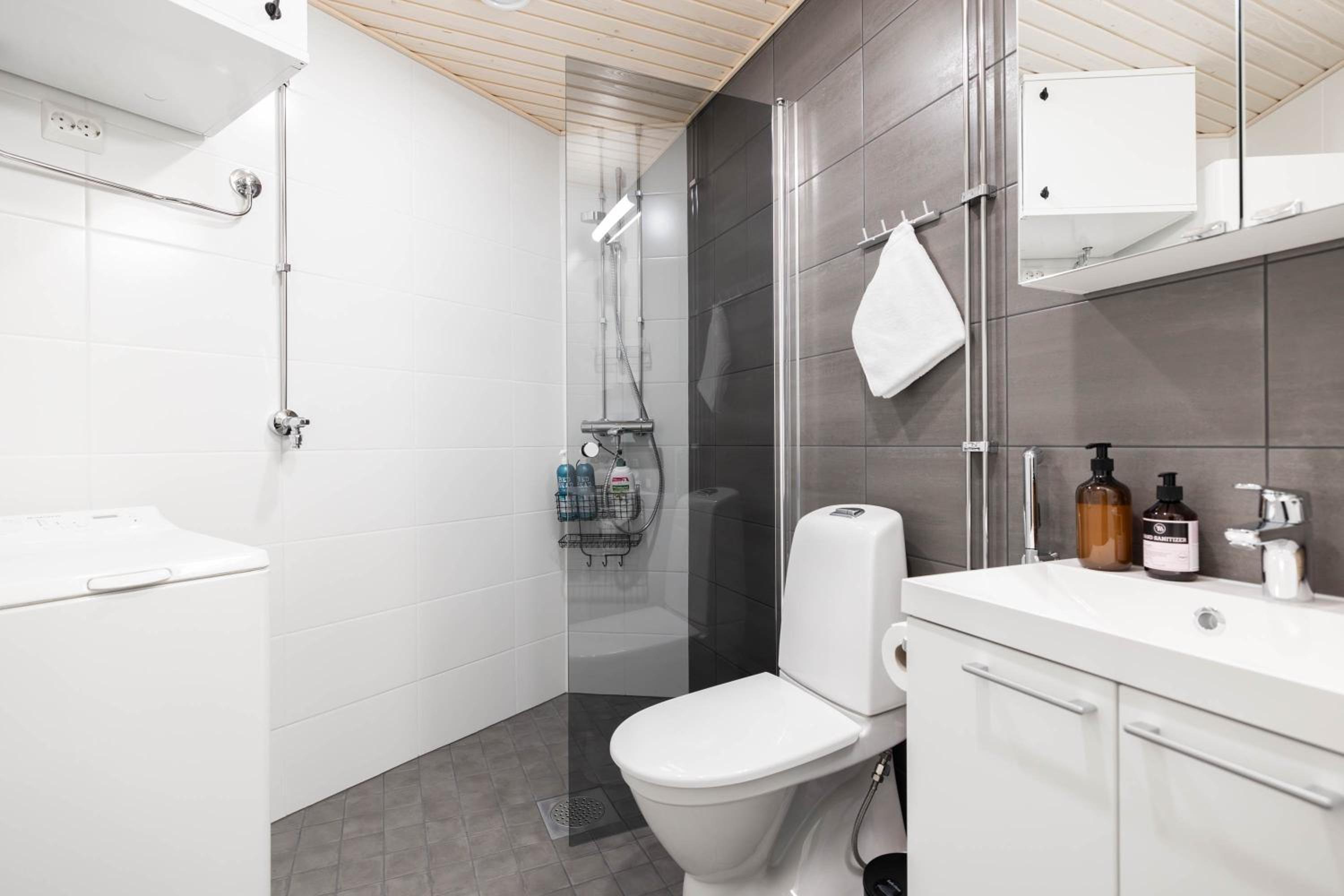 Arctic Golden Sun City Suite