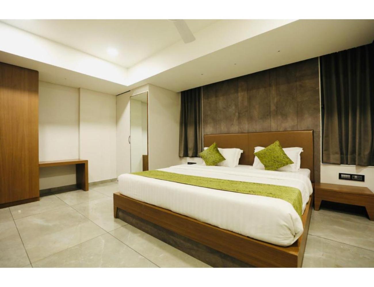 Hotel R City Inn, Rajkot view 4