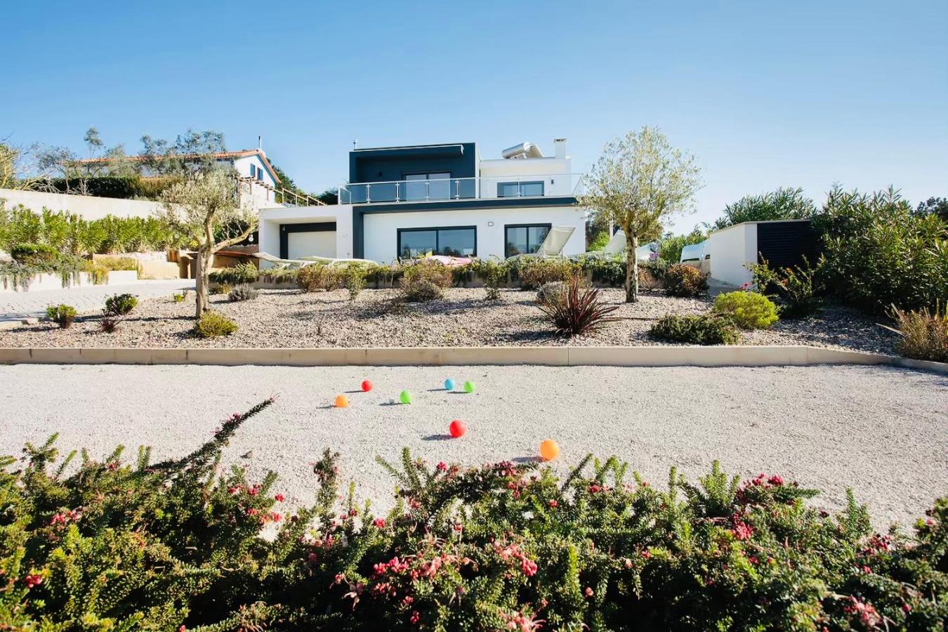 Hotel Villa 33 Silver Coast - Image 1