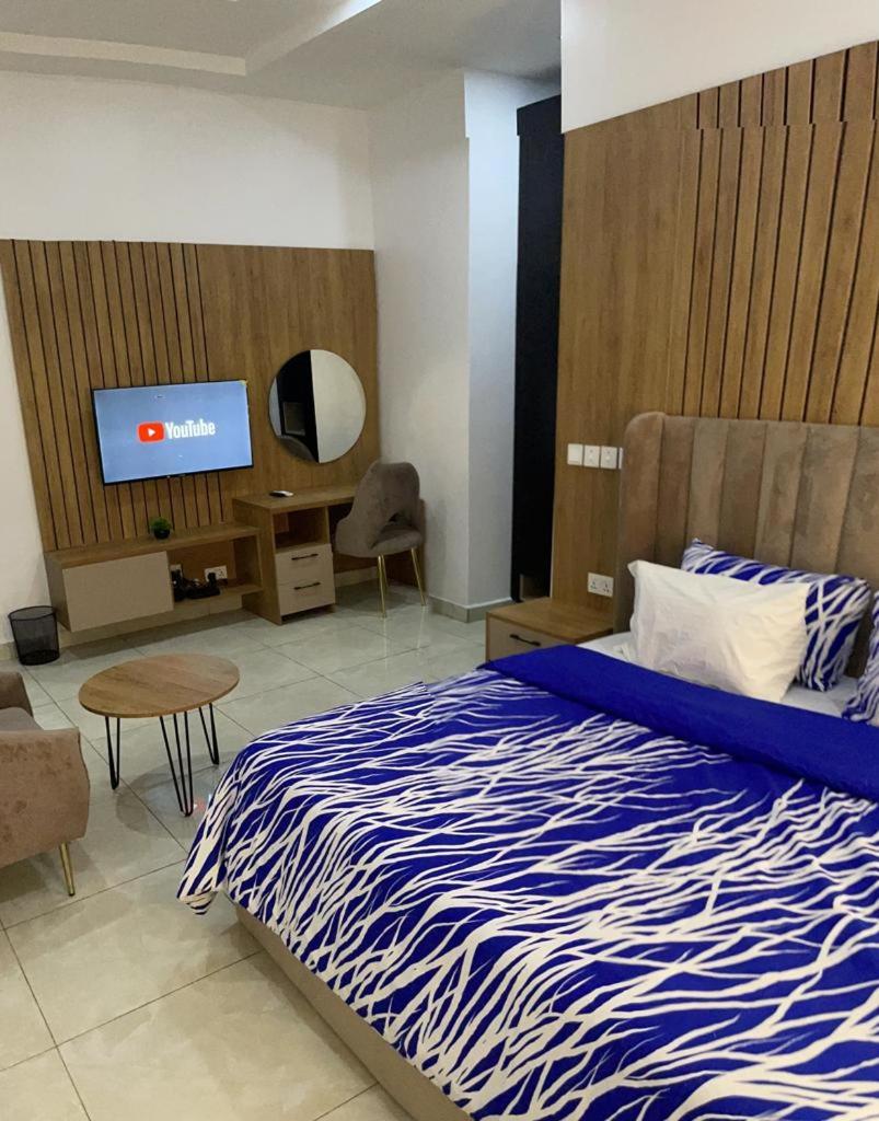 Regal Casero view 4