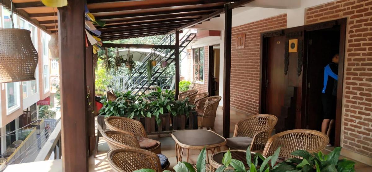 balcony