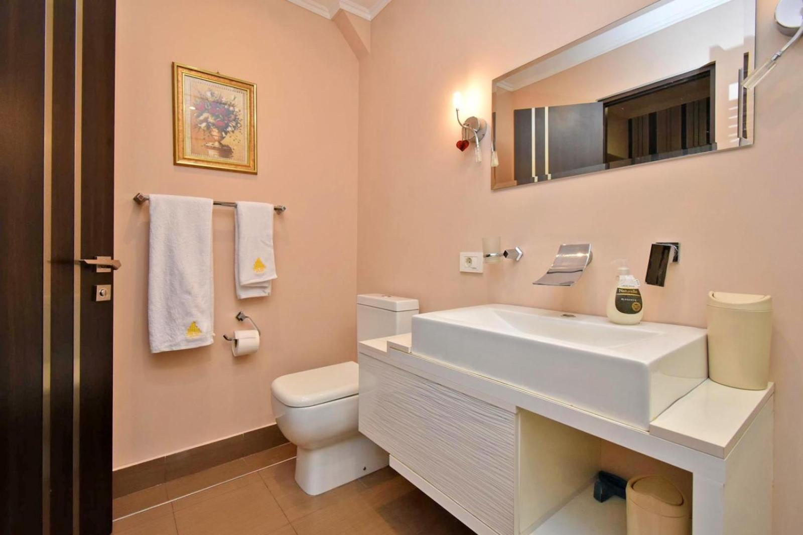 Mesrop Mashtots Avenue, 1 bedroom New Euro Renoavted, Modern apartment MA717