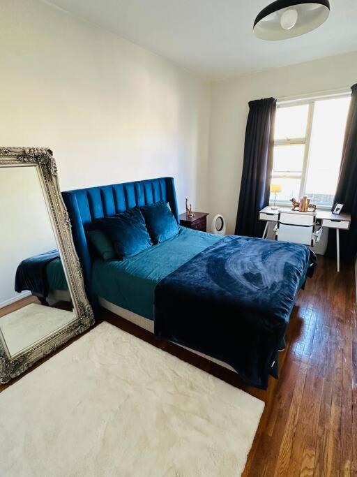 Family Oceanside Apartment with large balcony view 4