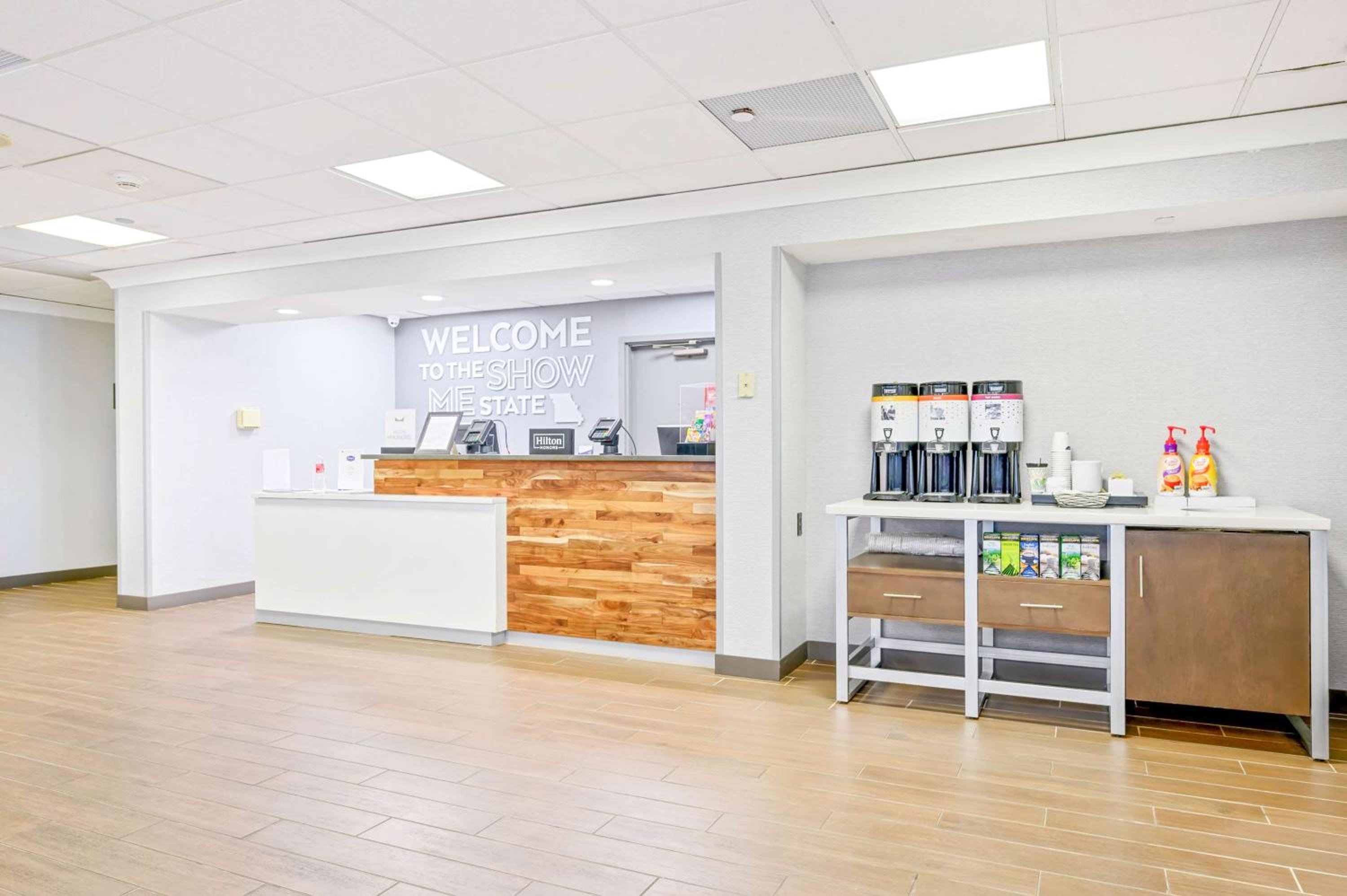 St Louis Vacations - Hampton Inn St. Louis - Westport - Property Image 1