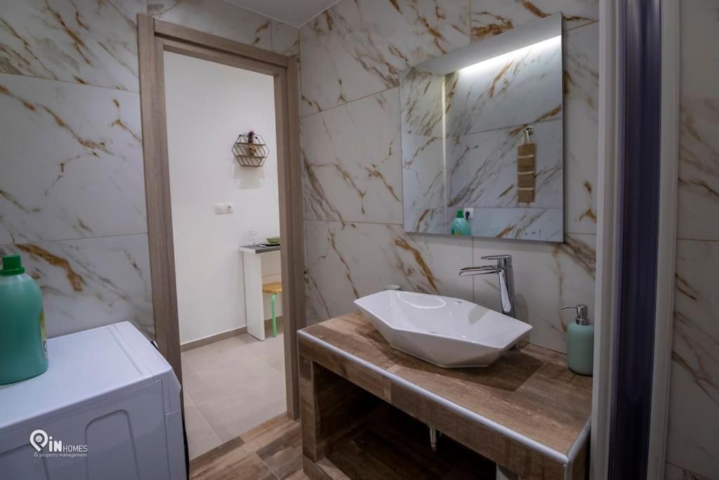 The Mint - Stylish Studio in Egaleo-Athens