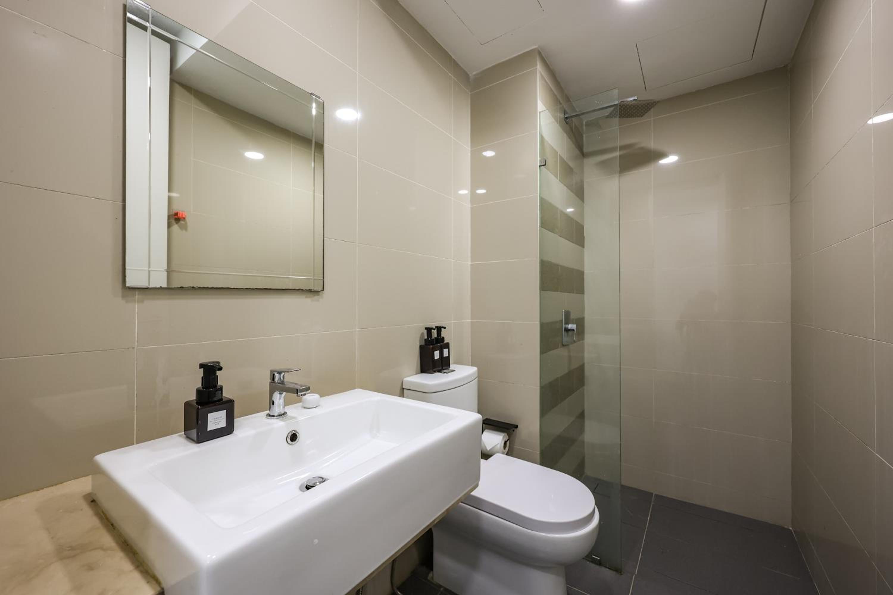 Beautiful 3B2B for 6 pax w Pool - Setapak