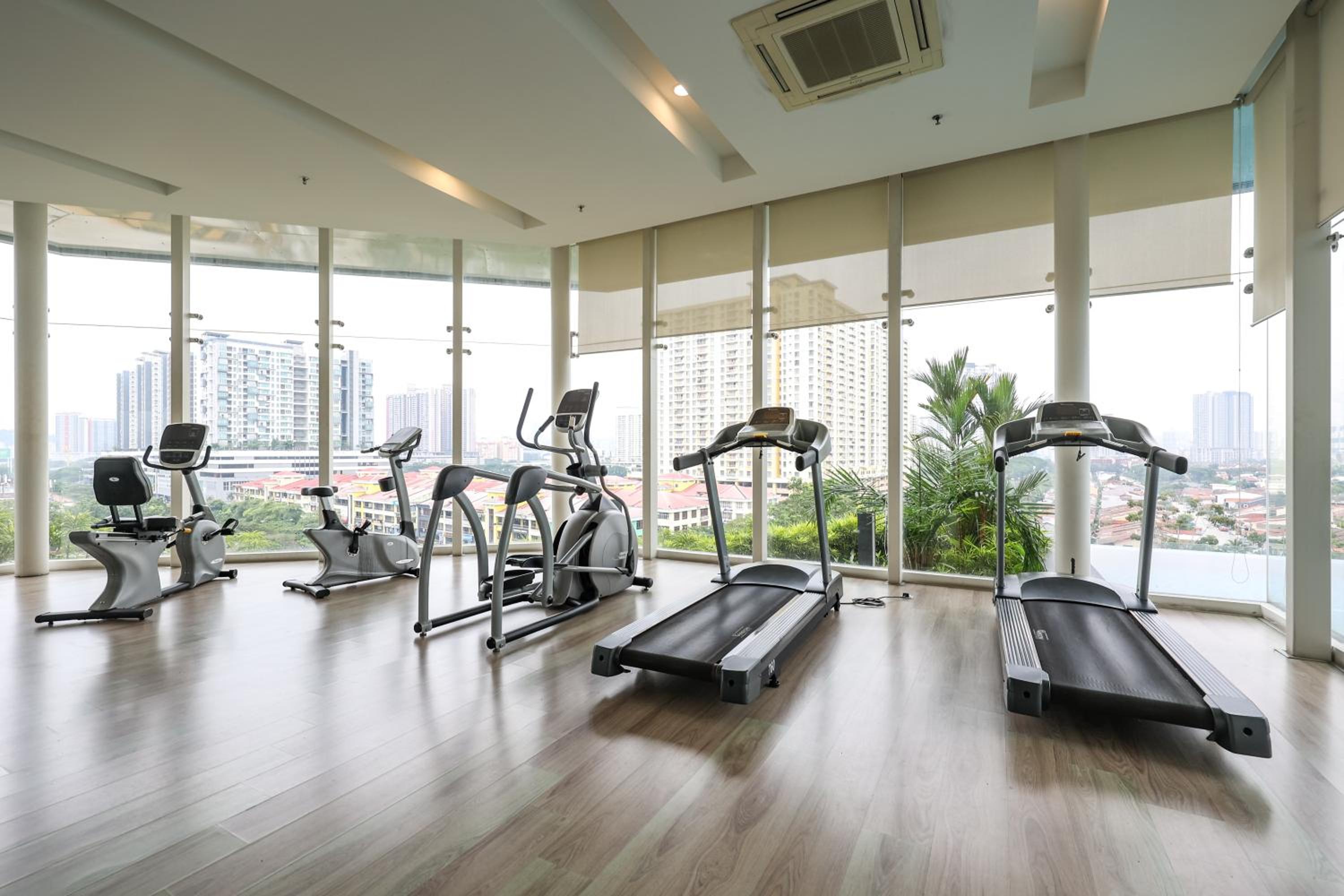 Beautiful 3B2B for 6 pax w Pool - Setapak
