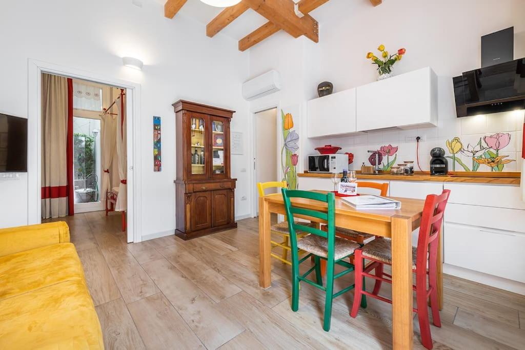 CHARMING HOUSE con doccia sensoriale e cortile interno - CENTRO STORICO