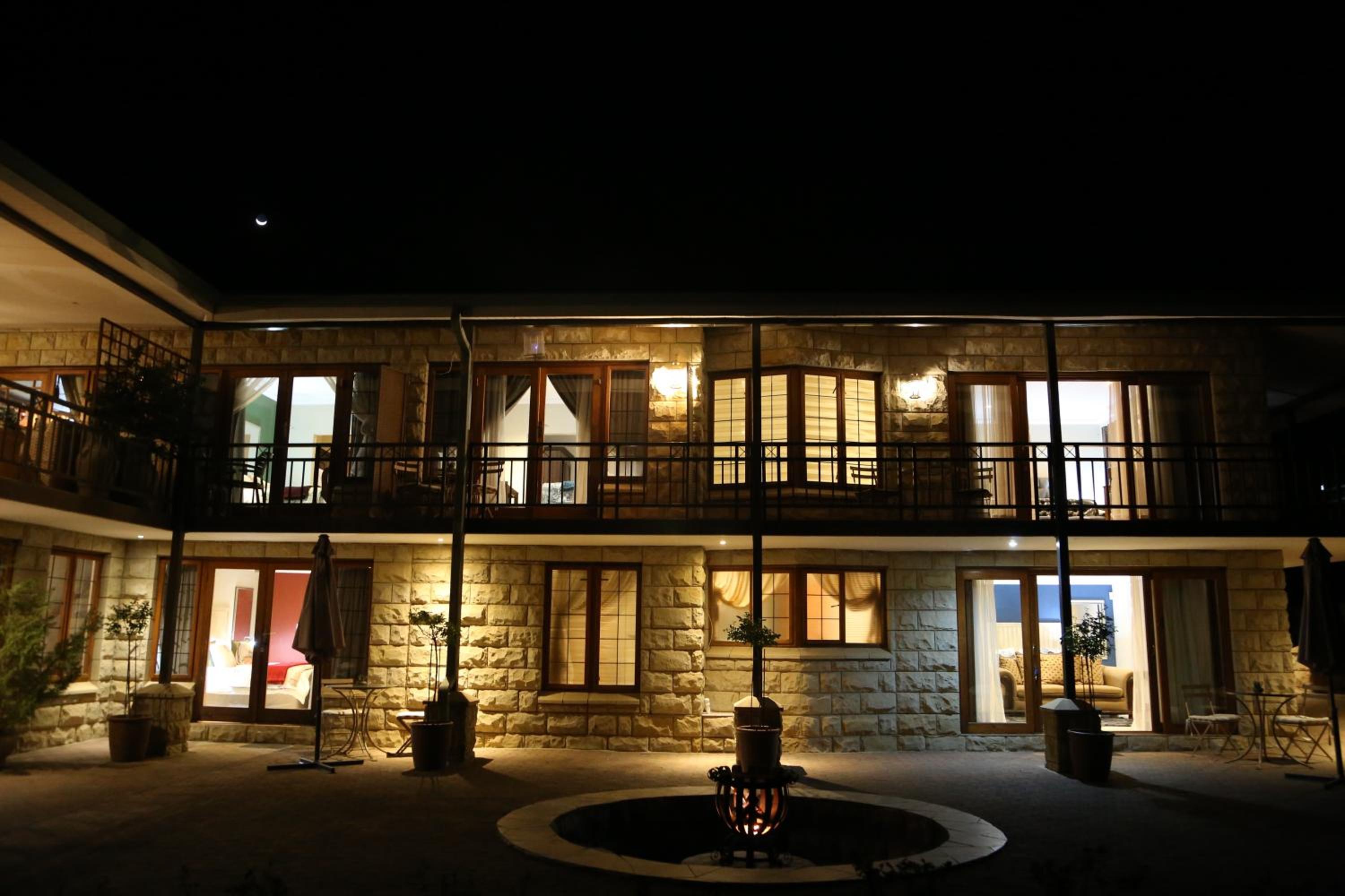 Mt Horeb Manor