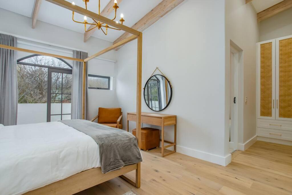 2 Riverside Oaks view 4