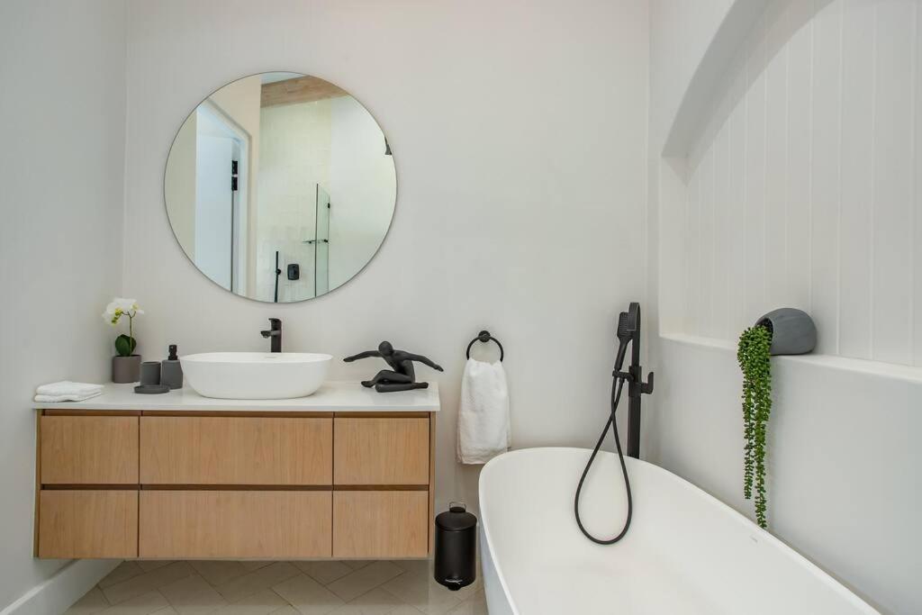 2 Riverside Oaks view 5