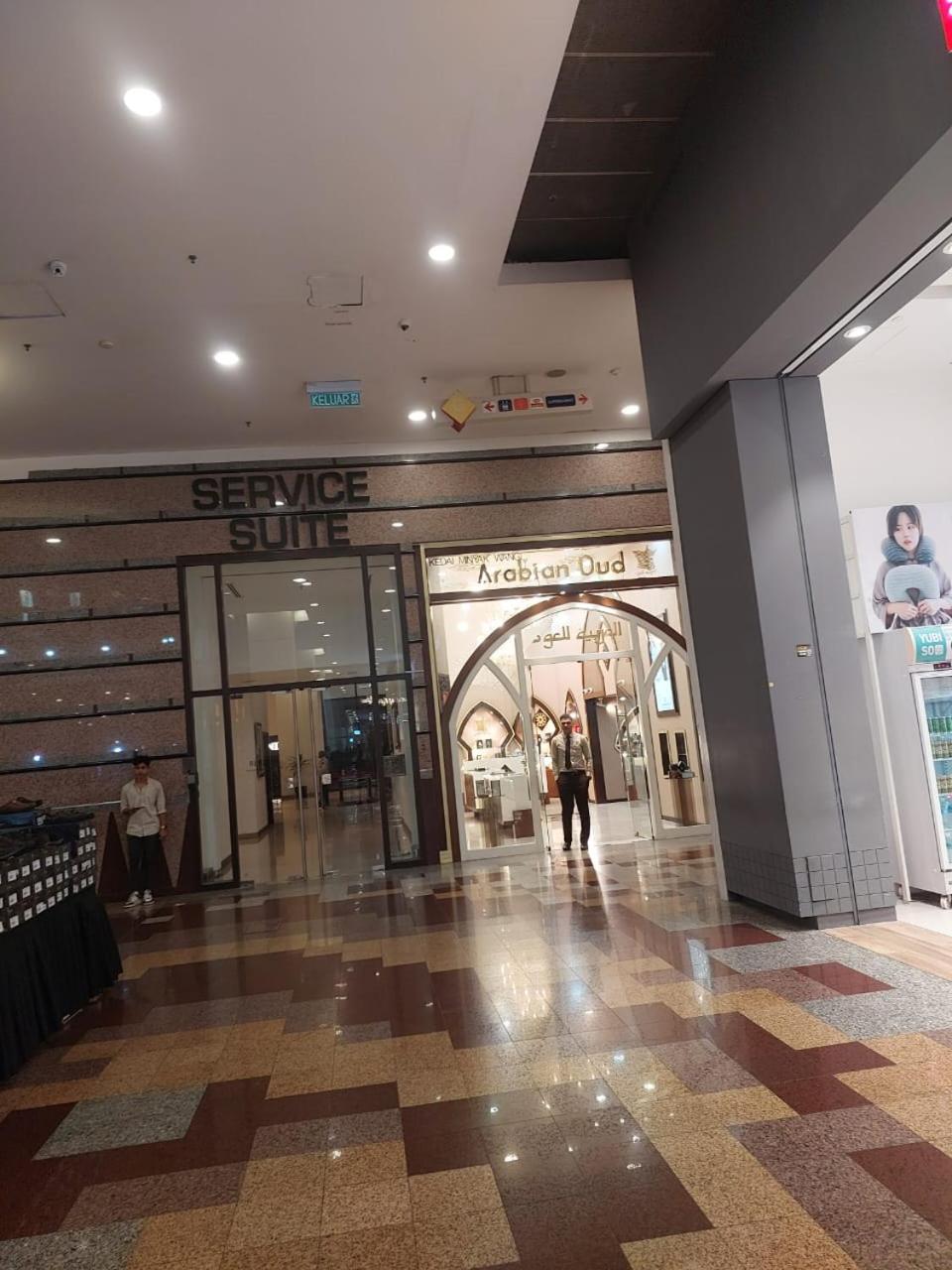 DOUBLE DELUXE APARTMENT AT BERJAYA TIMES SQUARE kL