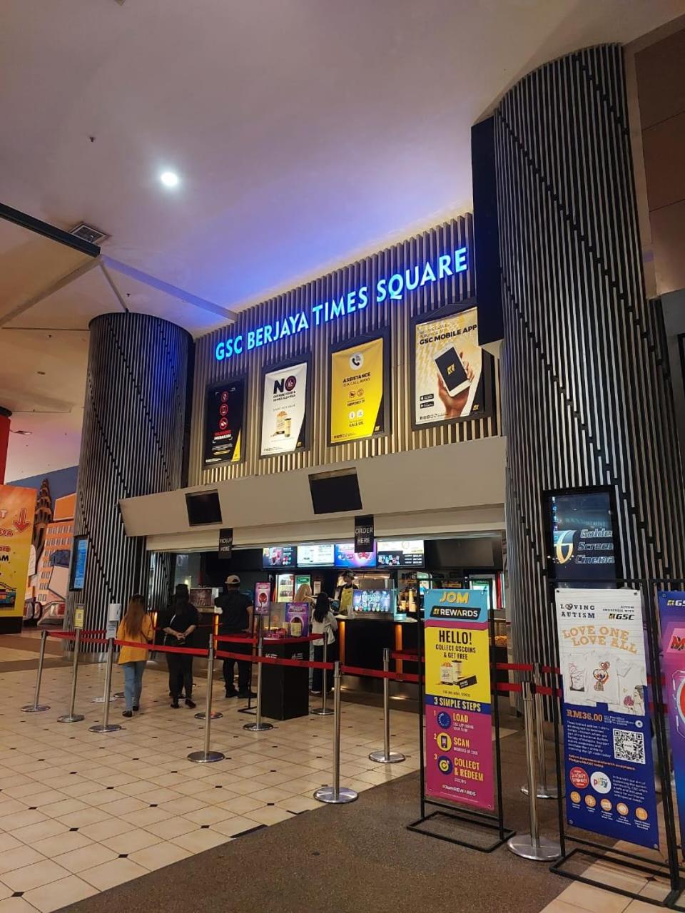 DOUBLE DELUXE APARTMENT AT BERJAYA TIMES SQUARE kL