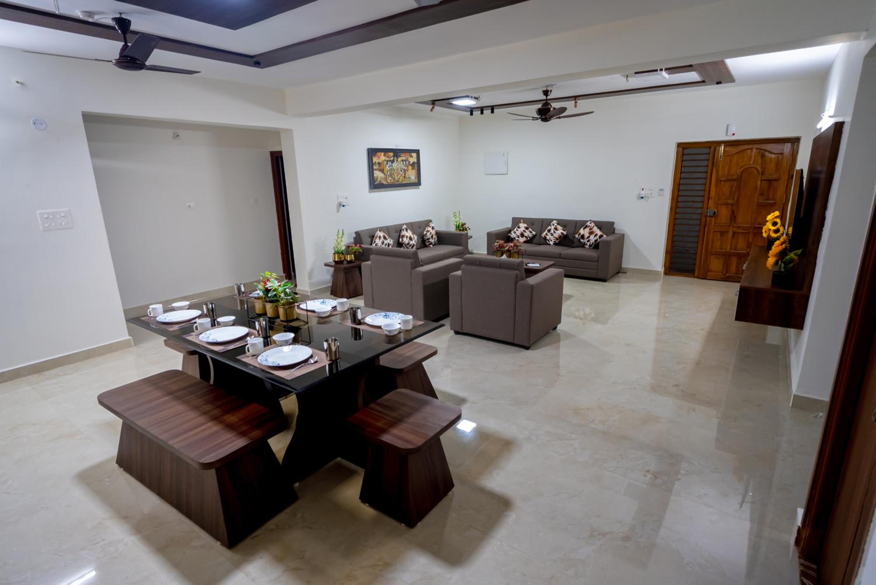 MAHAS Vrindavan by MAHAS Homestays - 3 BHK Flats - Fully Airconditioned view 4