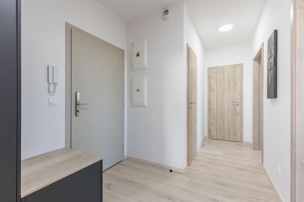 BALRENT Slovakia Ovocné sady Airport Apartment view 3
